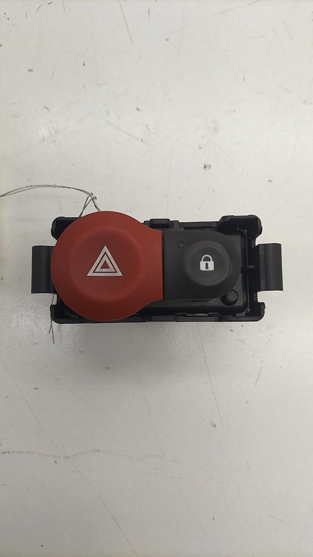 Bouton de warning RENAULT MODUS PHASE 1 Diesel - 1