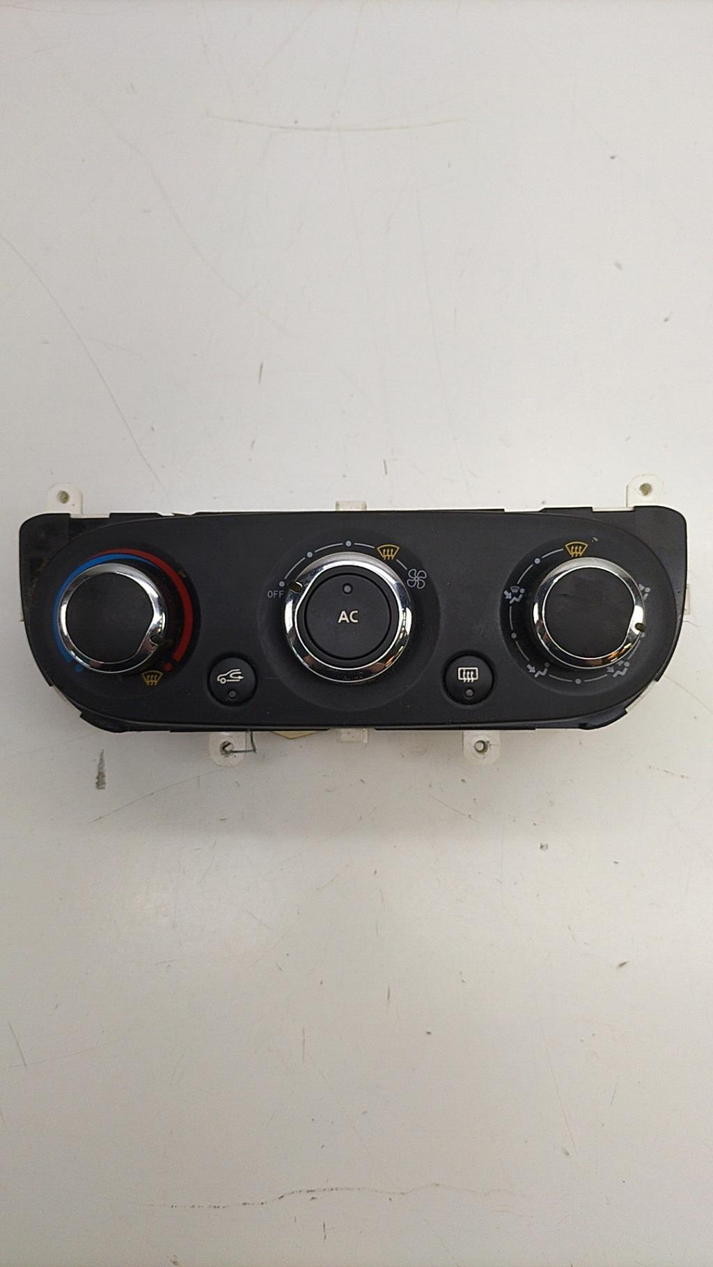Commande chauffage RENAULT CLIO 4 PHASE 1 Diesel - 1