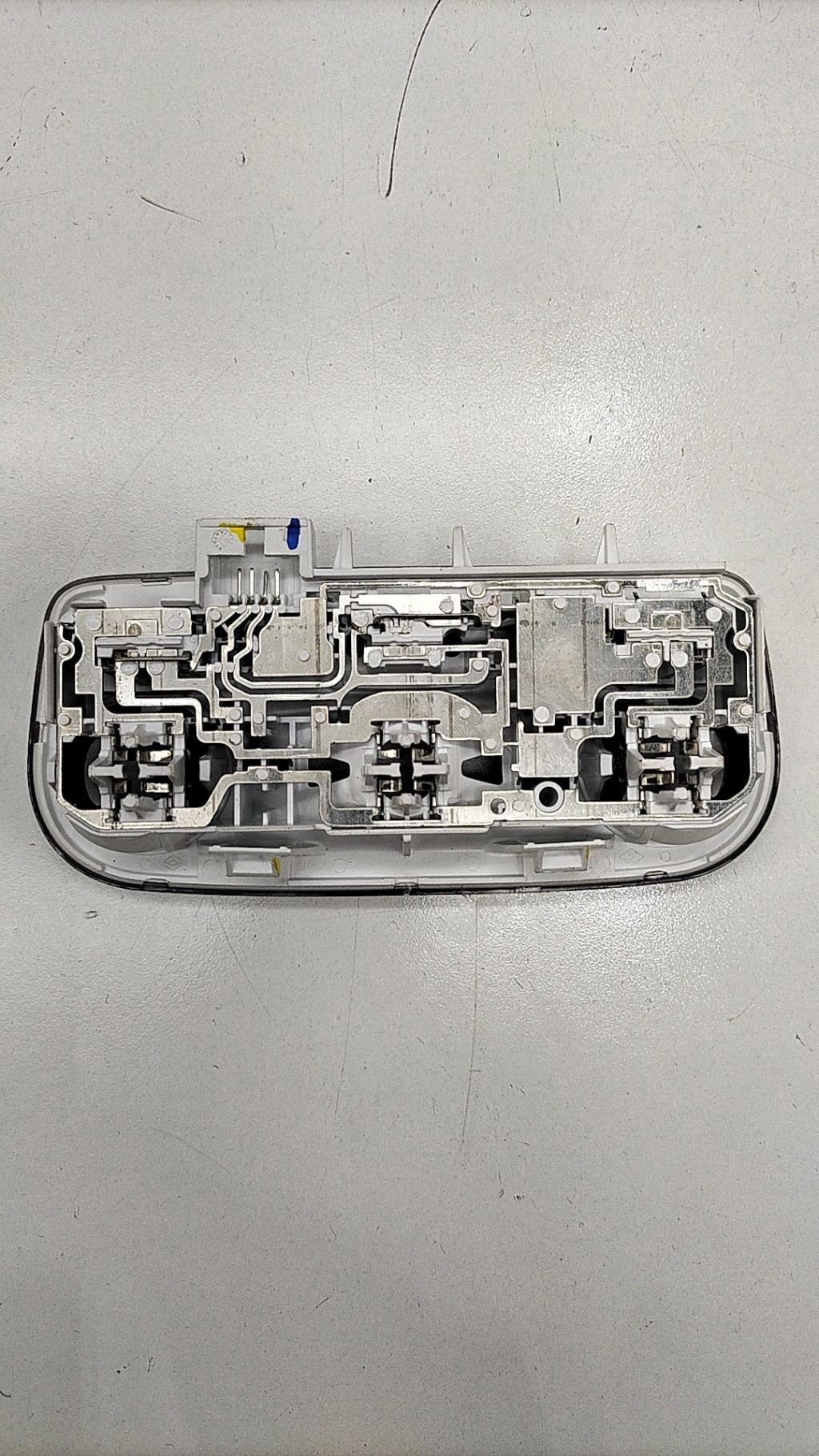 Eclairage de plafonnier RENAULT CAPTUR 1 PHASE 1 Diesel - 1