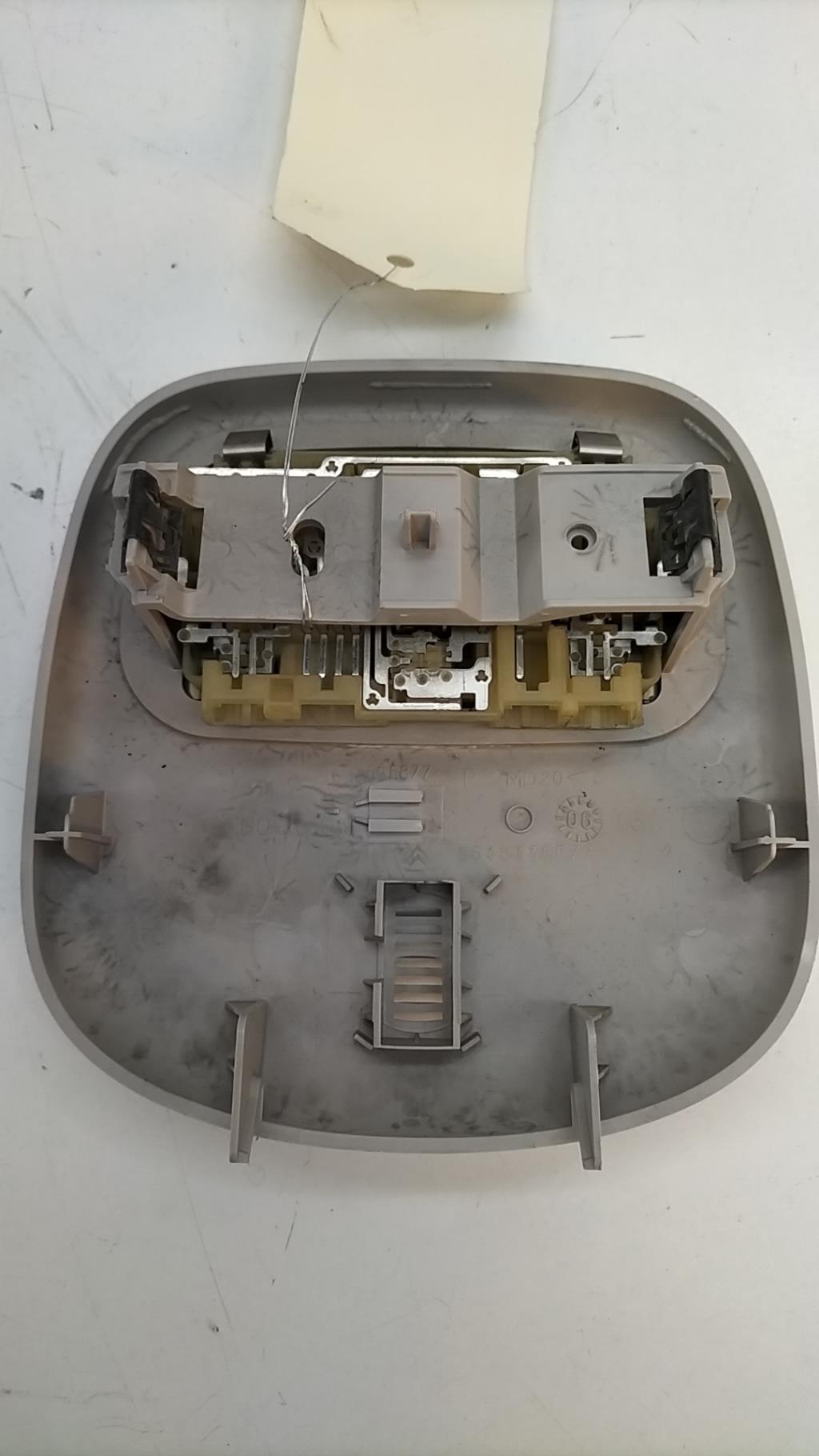 Eclairage de plafonnier PEUGEOT 207 PHASE 1 Diesel - 1