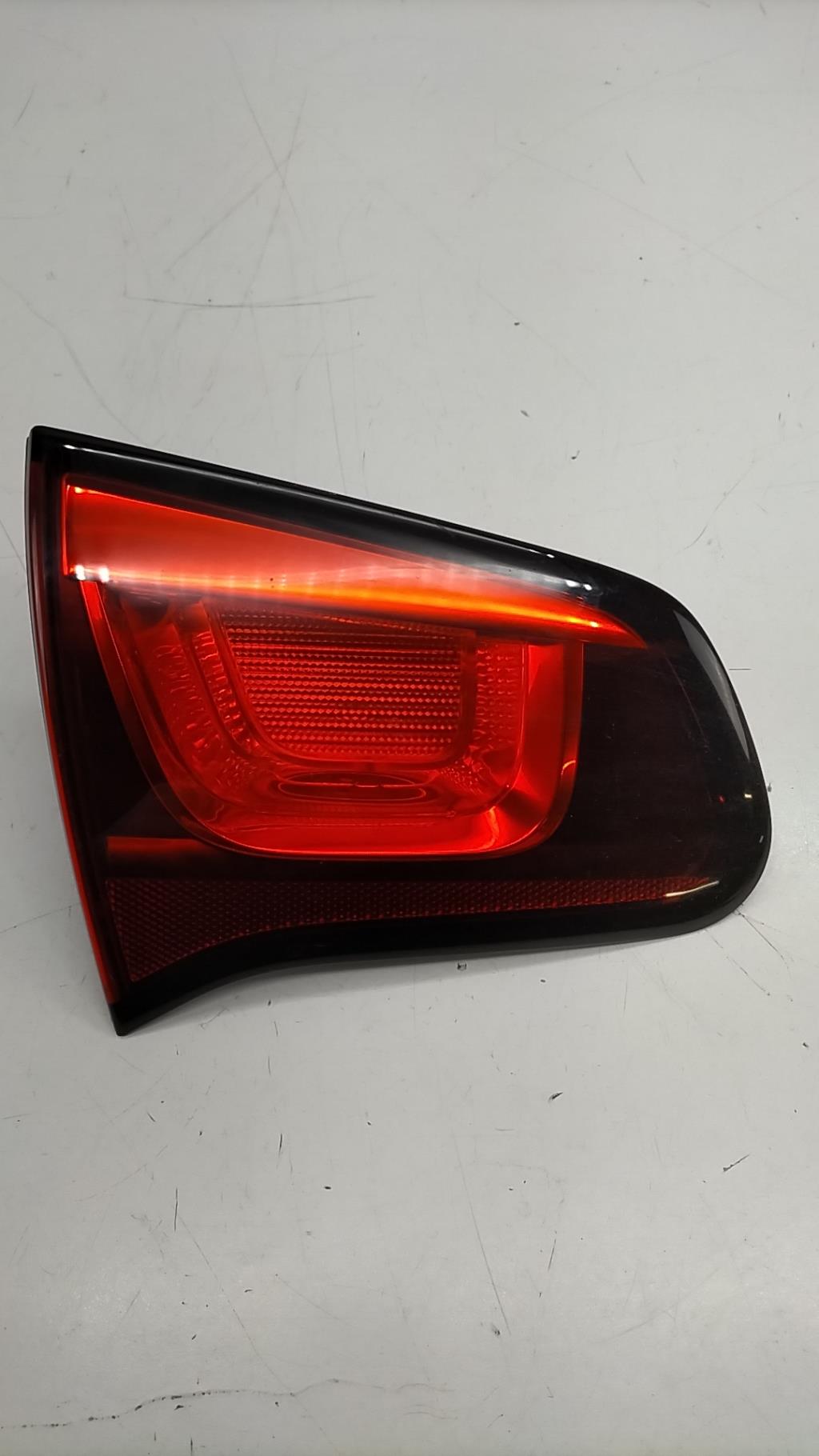 Feu arriere secondaire gauche (feux) CITROEN C3 2 PHASE 1 Diesel - 1