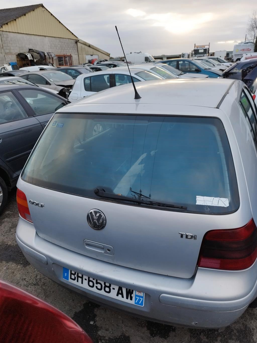 Braccio tergicristallo posteriore VOLKSWAGEN GOLF 4 Diésel - 1