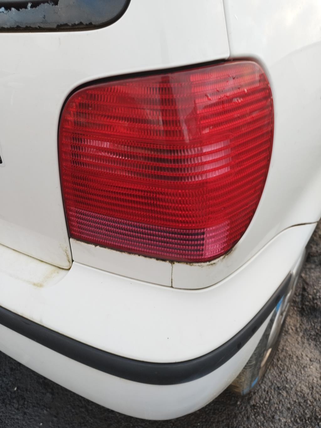 Fanale posteriore principale destro (luci) VOLKSWAGEN POLO 3 PHASE 2 Gasolina - 1