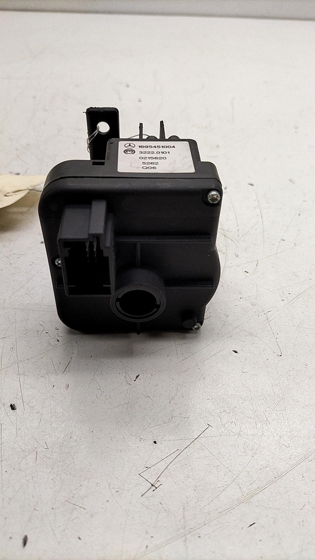 Commande de phare MERCEDES CLASSE B 245 PHASE 1 Diesel - 1