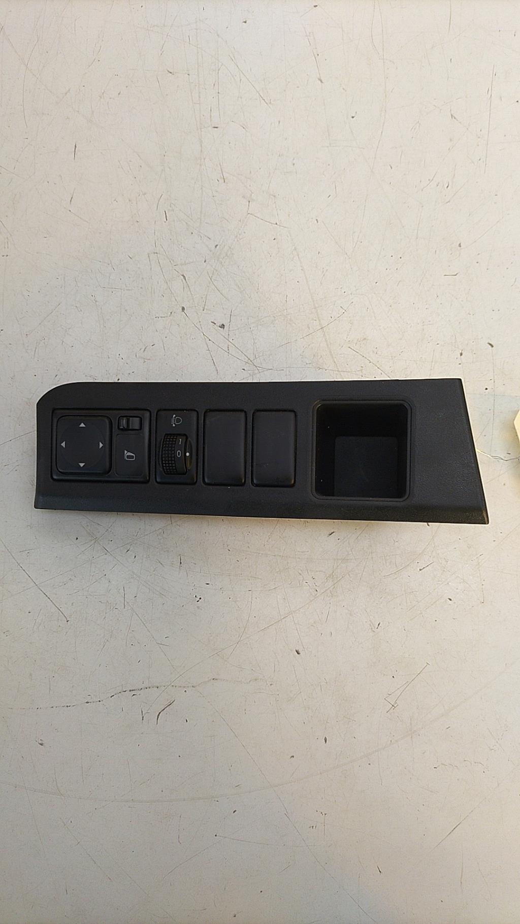 Commande retroviseurs NISSAN NOTE 1 PHASE 2 Essence - 1