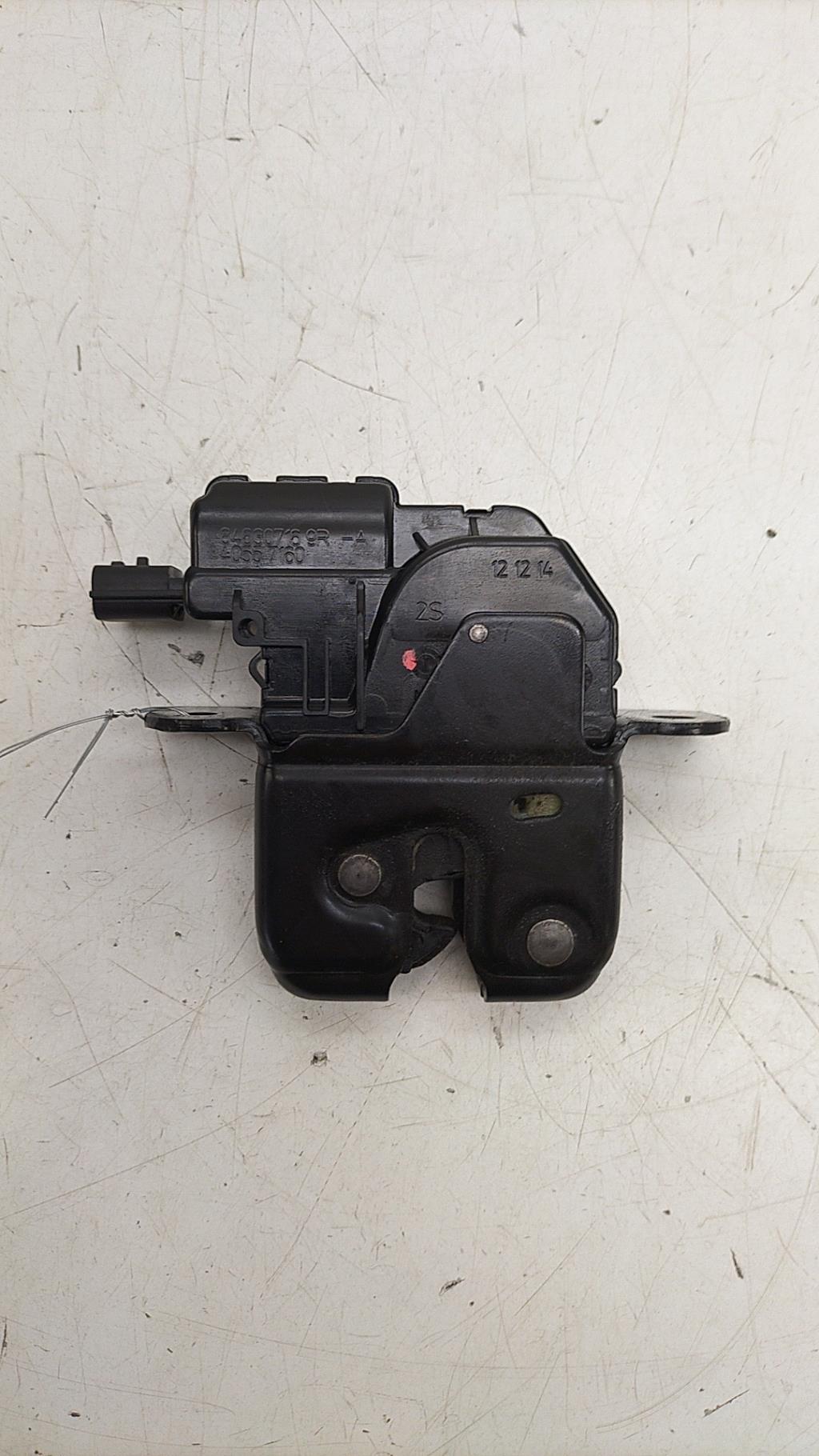 Serrure de hayon RENAULT CLIO 4 PHASE 1 Diesel - 1