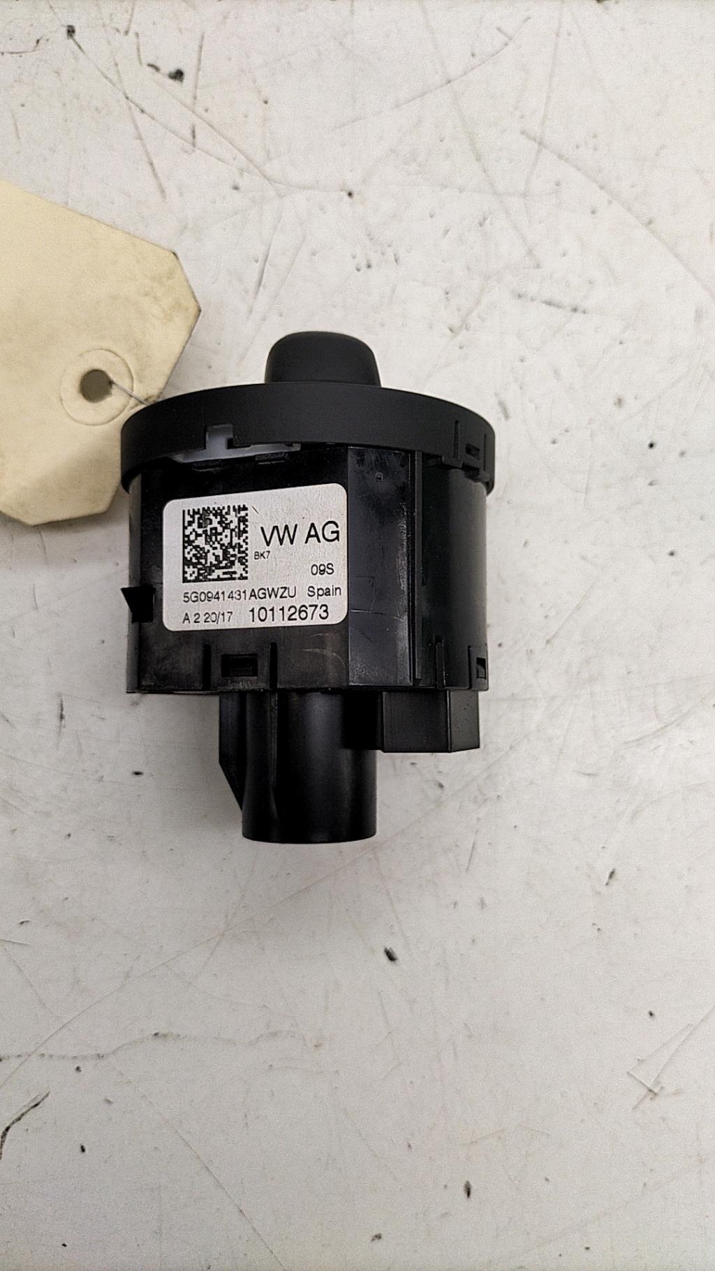 Commande de phare VOLKSWAGEN POLO 5 PHASE 2 Essence - 1