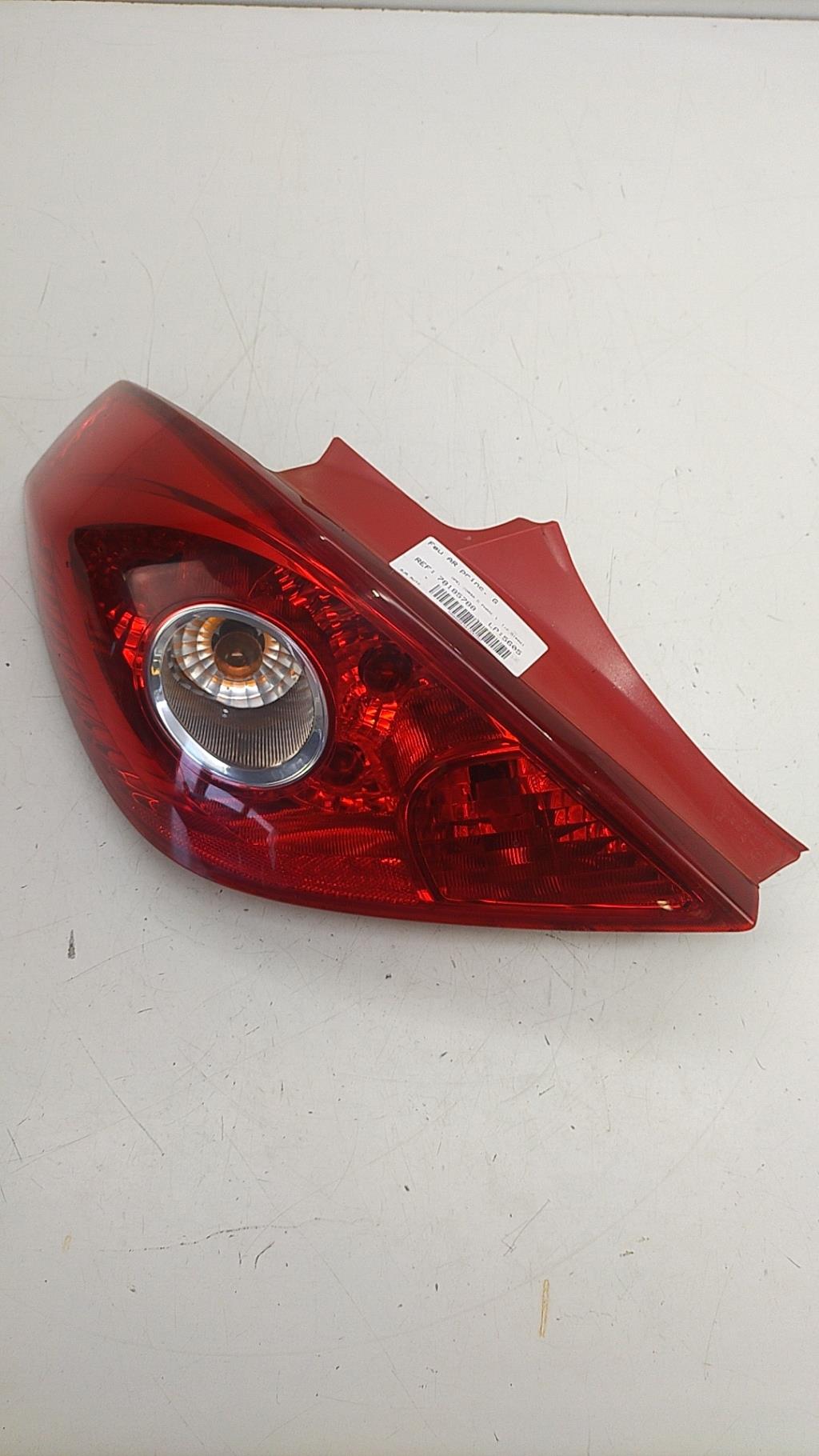Fanale posteriore principale sinistro (luci) OPEL CORSA D PHASE 1 Diésel - 1