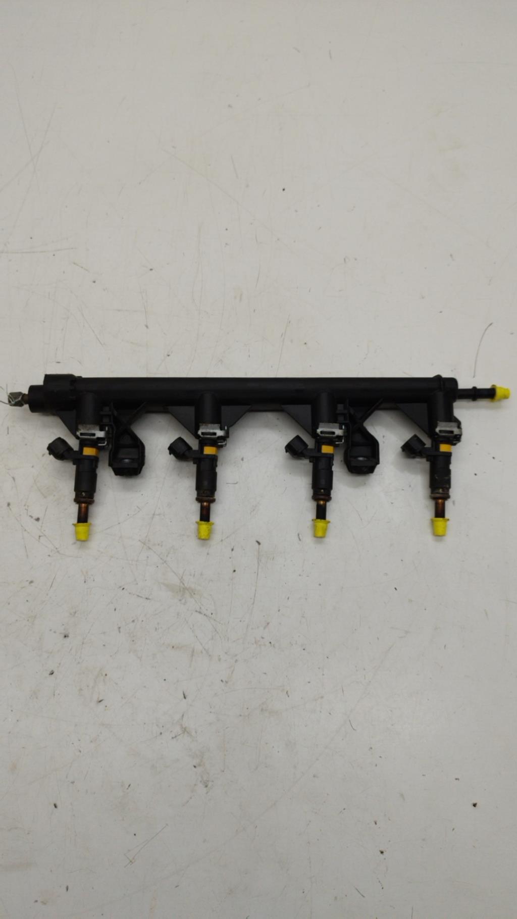 Rampe injection PEUGEOT 207 PHASE 1 CABRIOLET Essence - 1