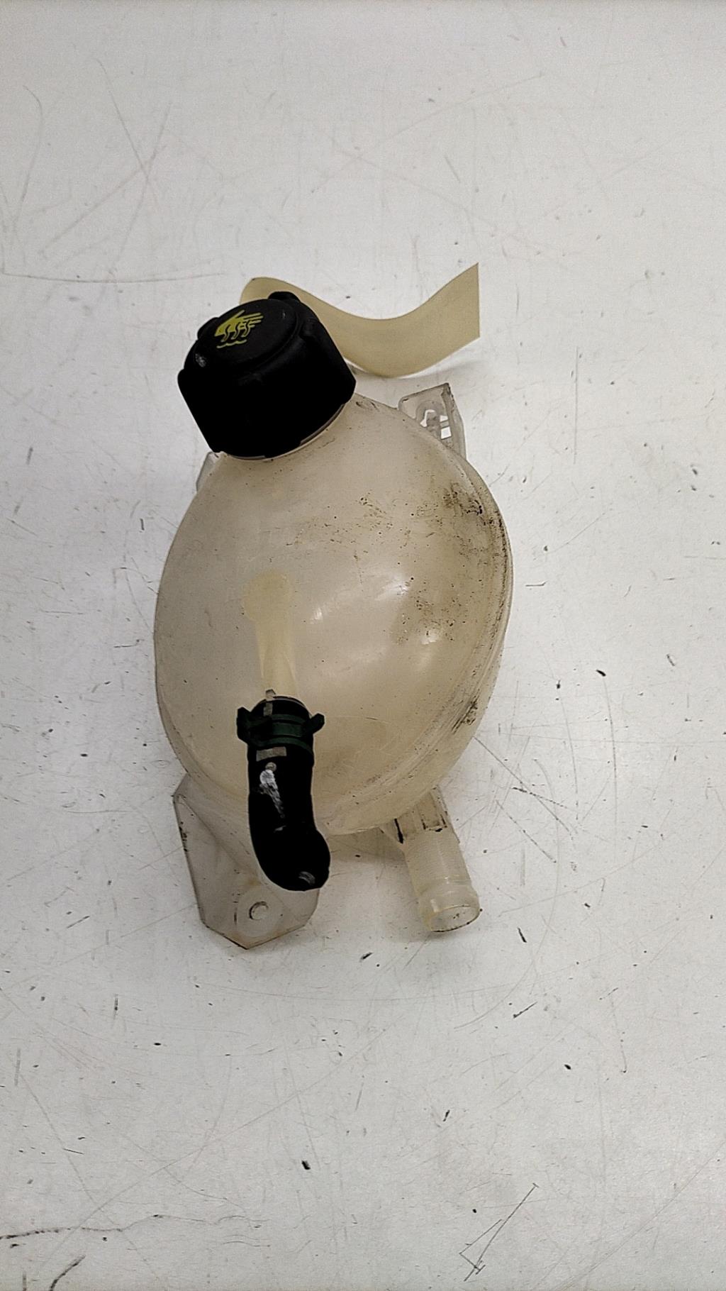 Vase d'expansion RENAULT CLIO 4 PHASE 1 Diesel - 1