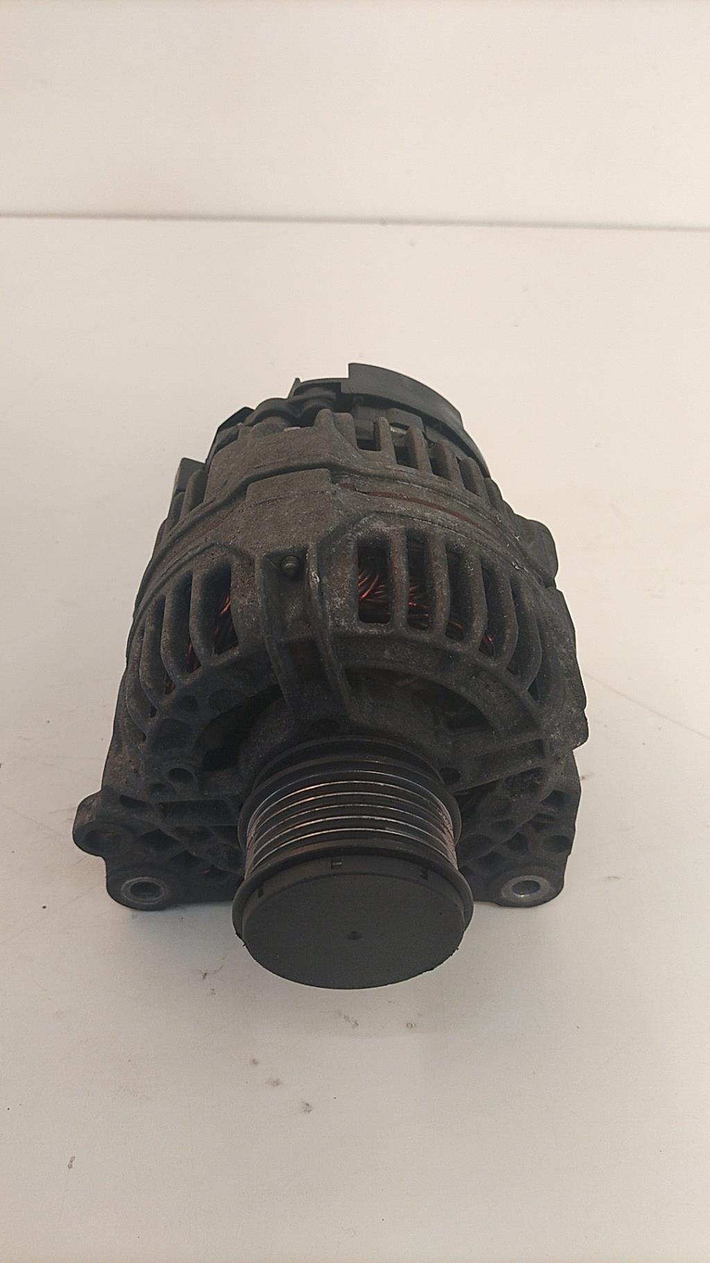Alternatore VOLKSWAGEN GOLF 4 Diésel - 1