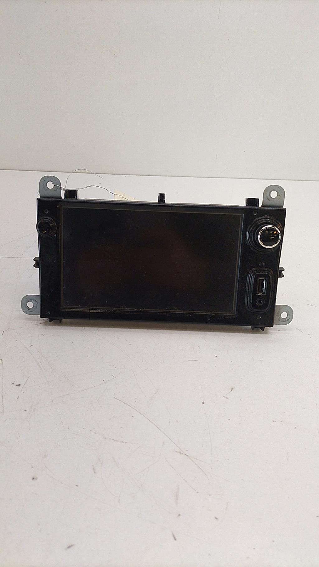 Autoradio d'origine RENAULT CLIO 4 PHASE 1 Essence - 1