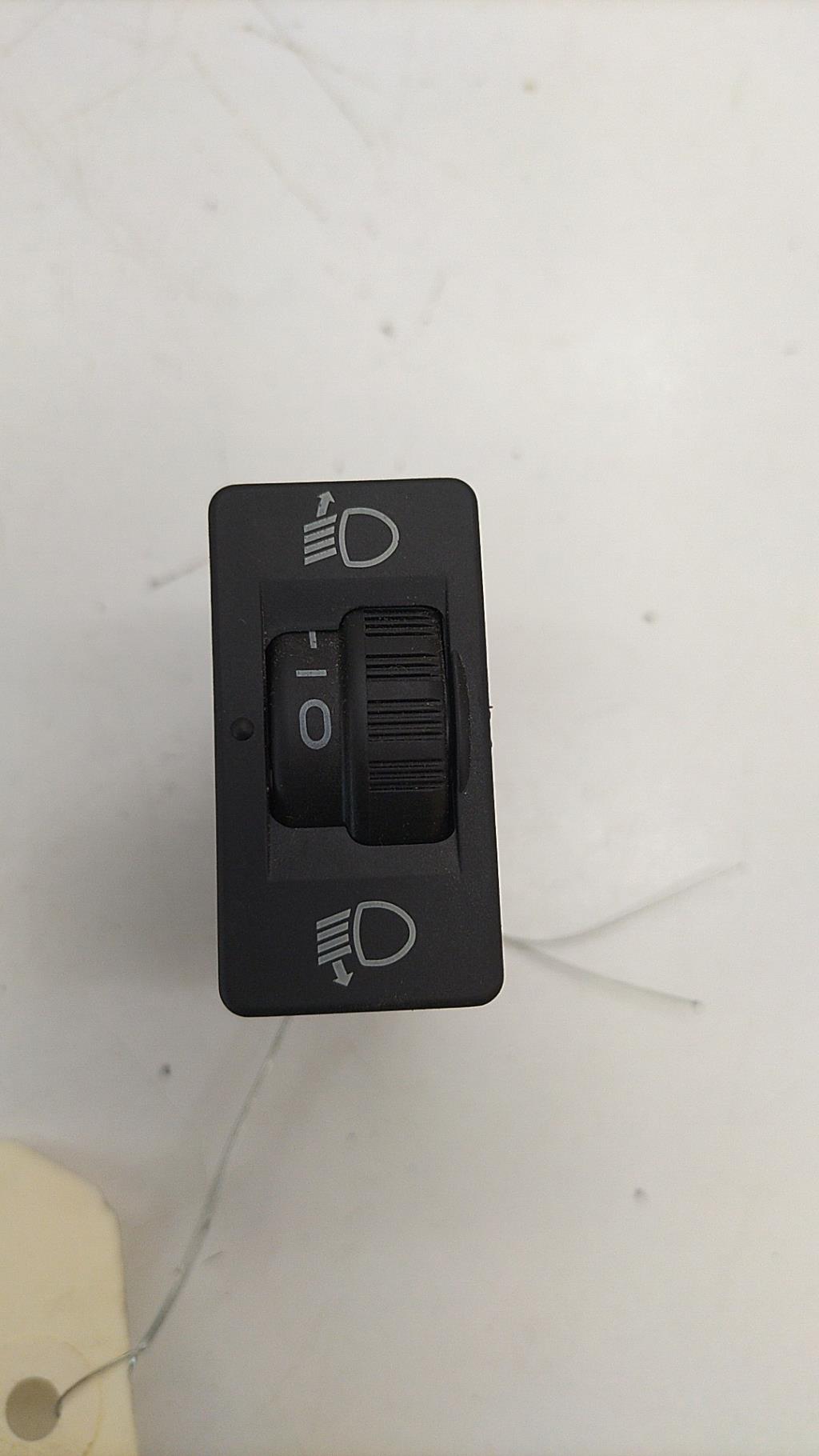 Commande de reglage hauteur de phare CITROEN DS3 PHASE 1  - 1