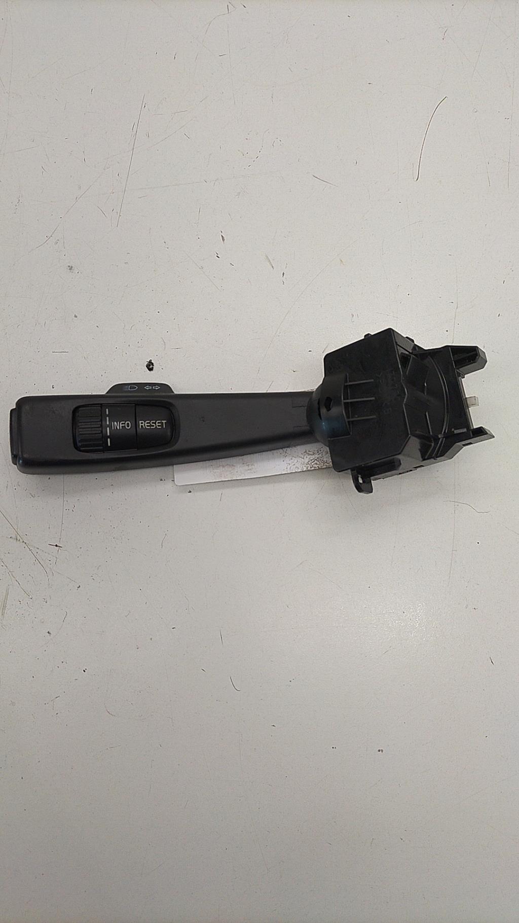Commodo phare VOLVO V 50 PHASE 1 BREAK Diesel - 1