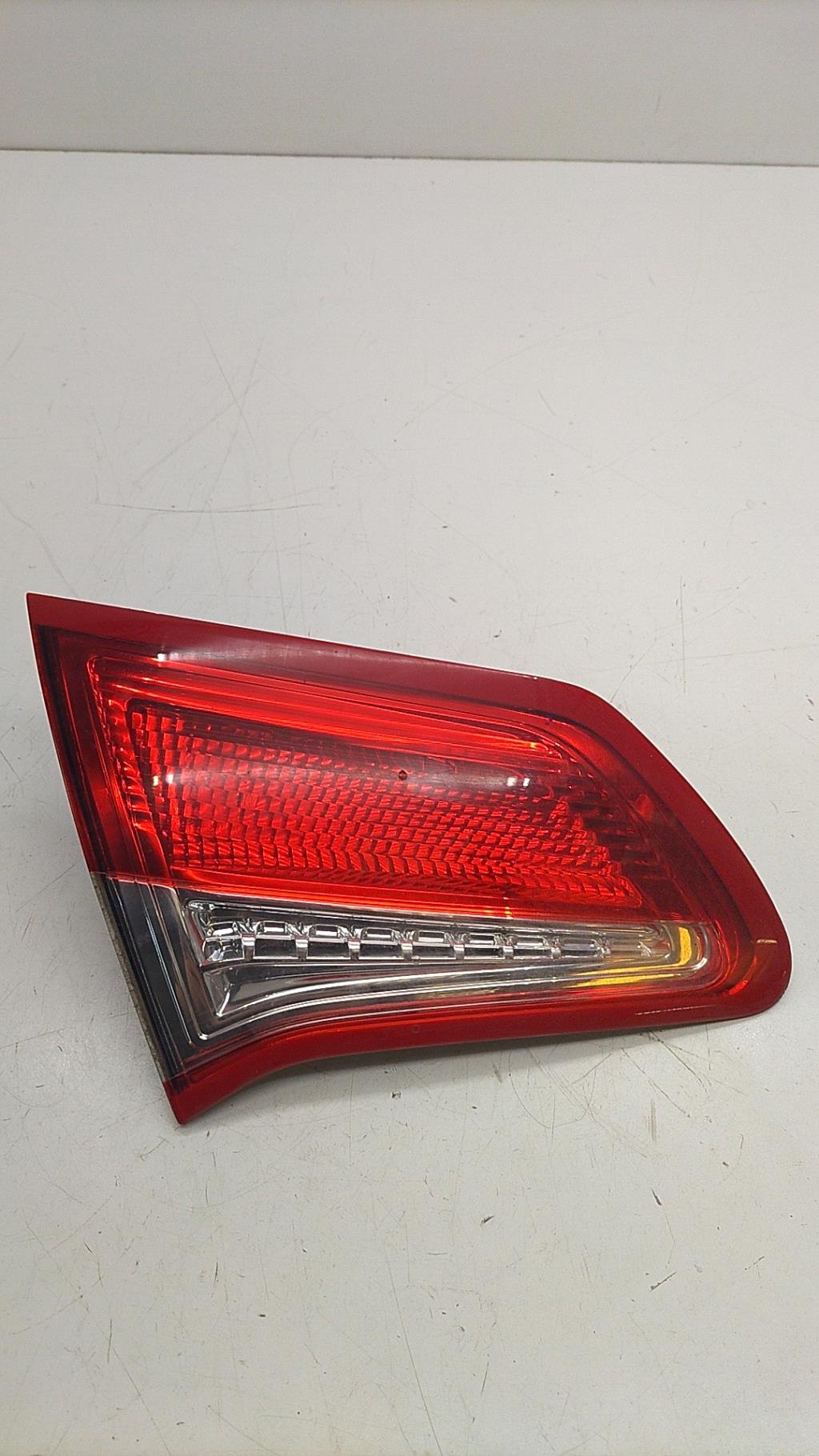 Feu arriere secondaire gauche (feux) CITROEN C4 2 PHASE 1 Diesel - 1