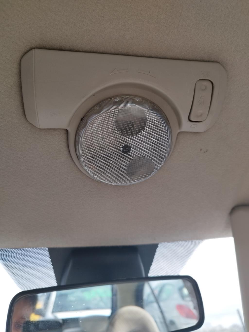Luce di cortesia NISSAN MICRA 3 PHASE 1 Diésel - 1