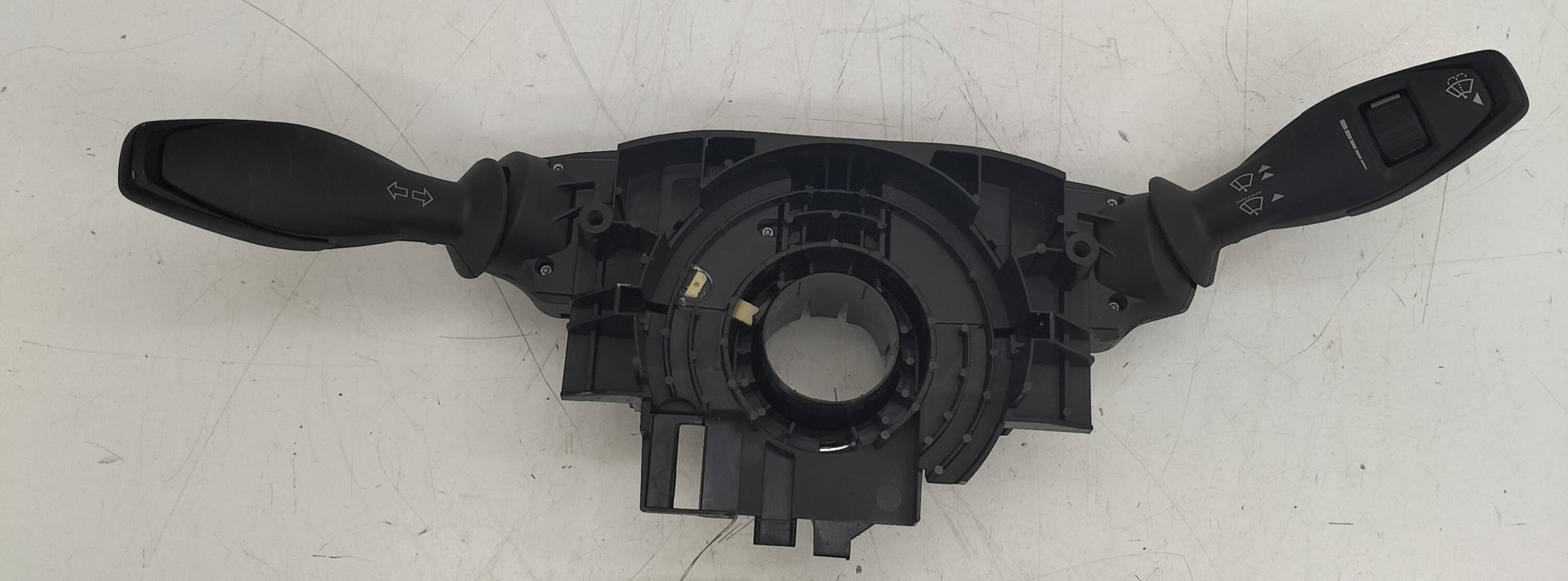 Devio tergicristalli FORD FIESTA 6 PHASE 1 Gasolina - 1