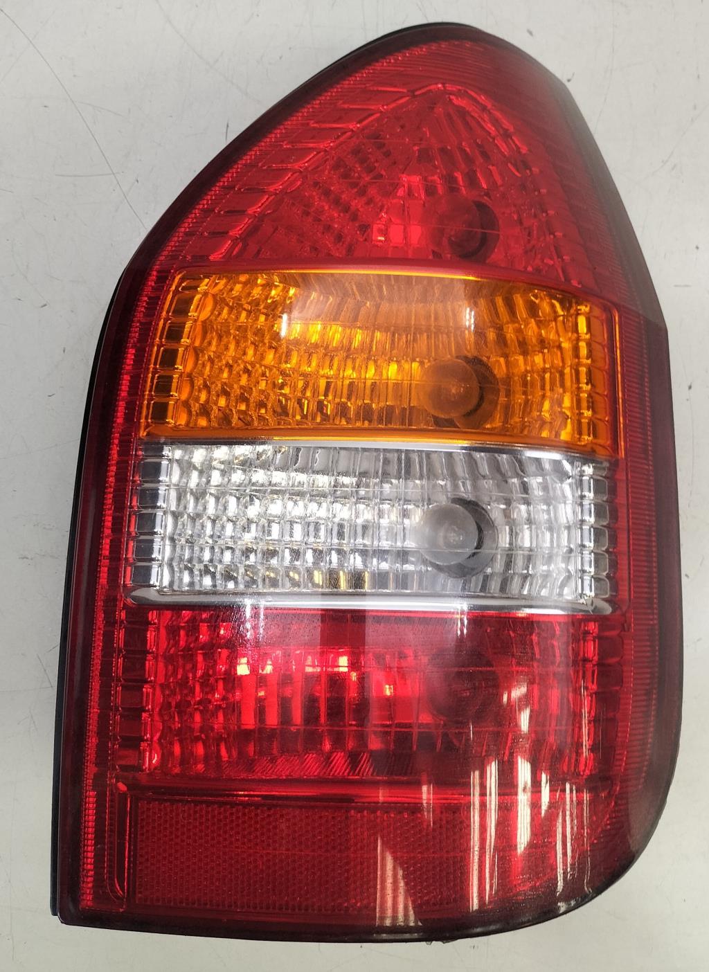 Fanale posteriore principale destro (luci) OPEL ZAFIRA A PHASE 1 Diésel - 1