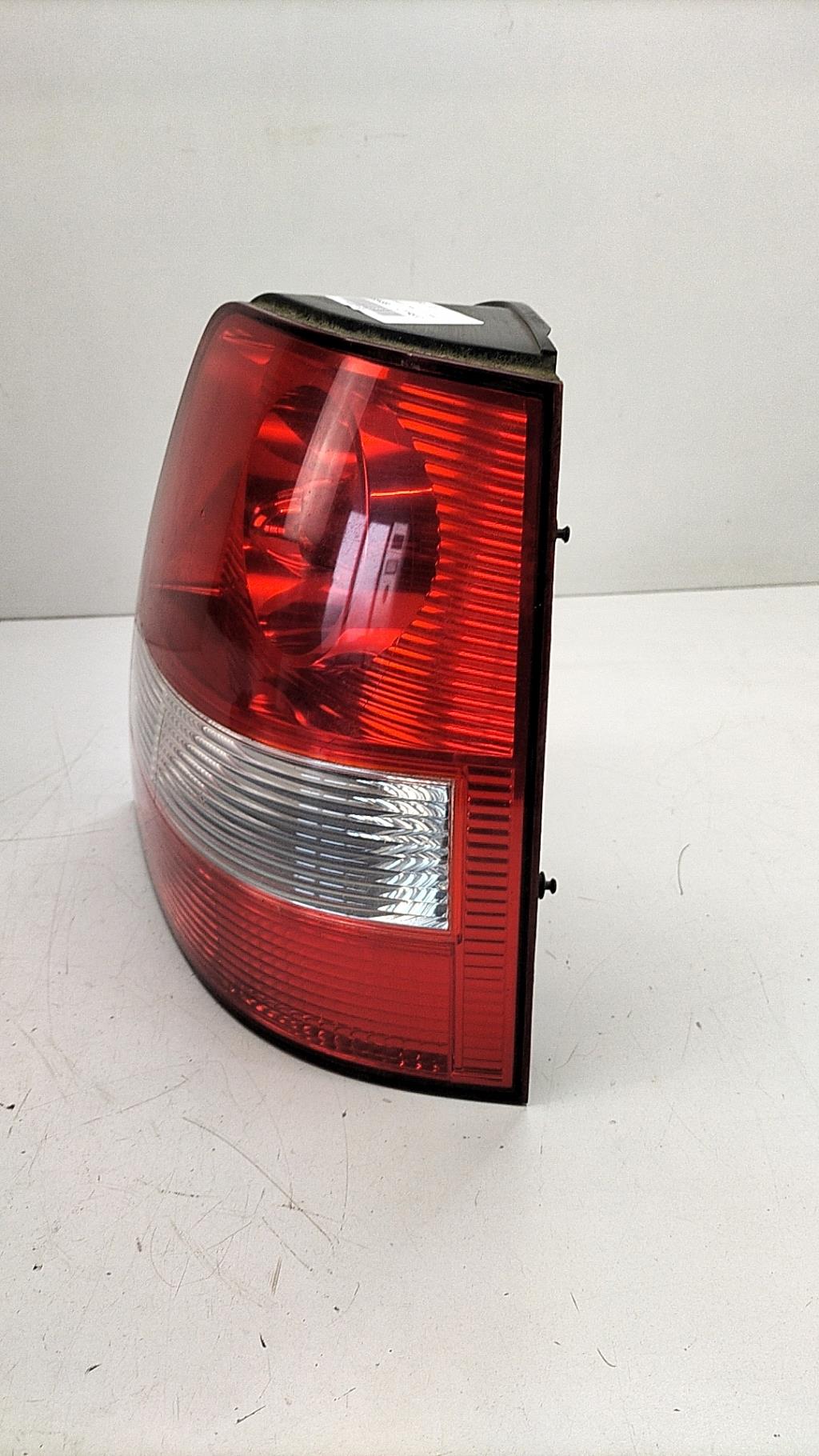 Fanale posteriore principale destro (luci) KIA SORENTO 1 PHASE 1 Diésel - 1