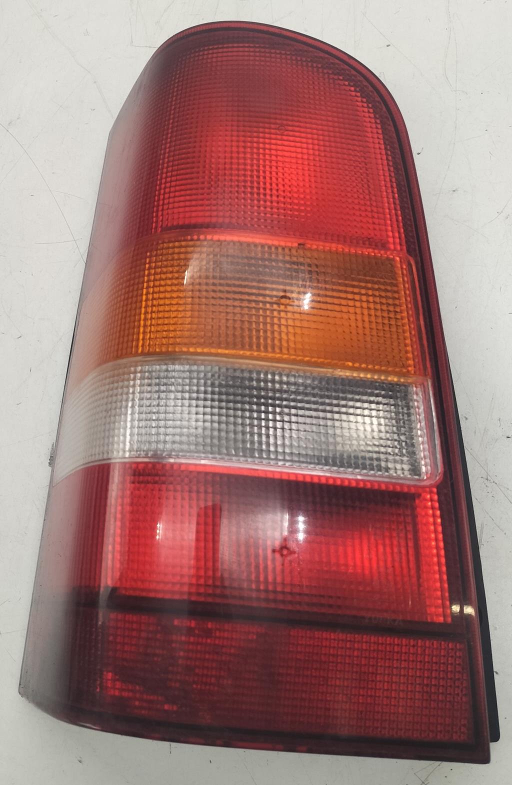 Fanale posteriore principale sinistro (luci) MERCEDES VITO 638 Diésel - 1