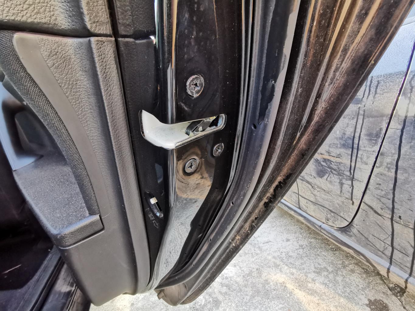 Serrure arriere droit MAZDA 3 2 PHASE 1 Diesel - 1