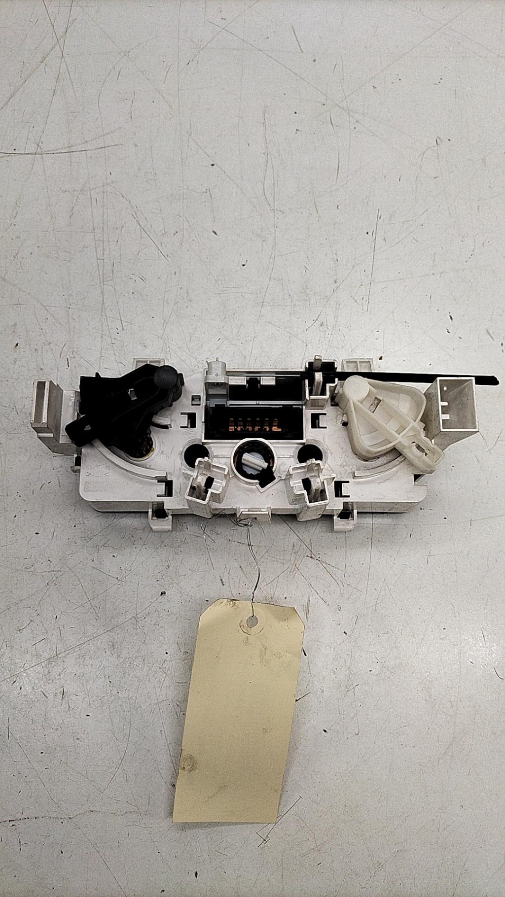 Commande chauffage CITROEN C3 1 PHASE 2 Essence - 1