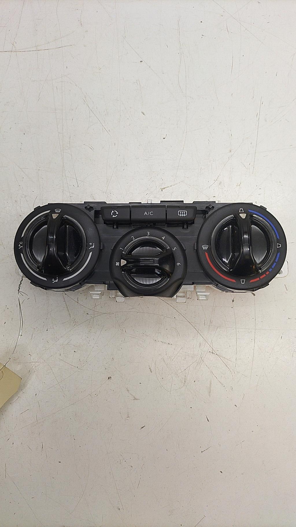 Commande chauffage PEUGEOT 2008 1 PHASE 1 Essence - 1