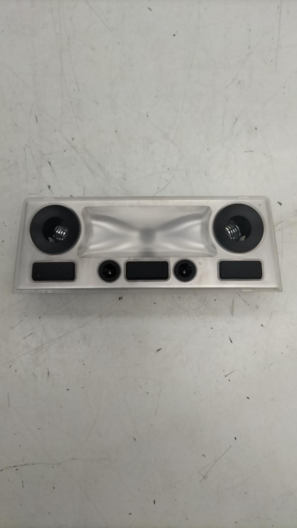 Eclairage de plafonnier BMW SERIE 5 E61 TOURING PHASE 2 BREAK Diesel - 1