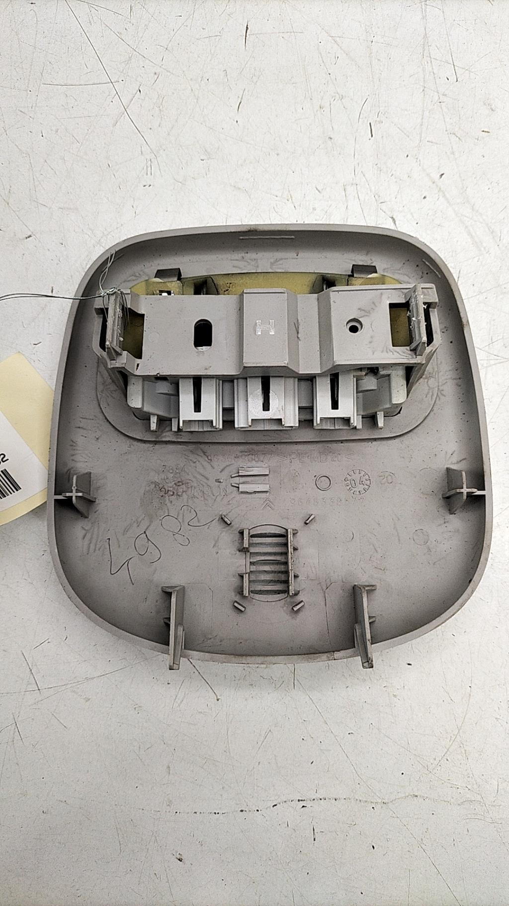 Eclairage de plafonnier PEUGEOT 407 PHASE 1 Diesel - 1