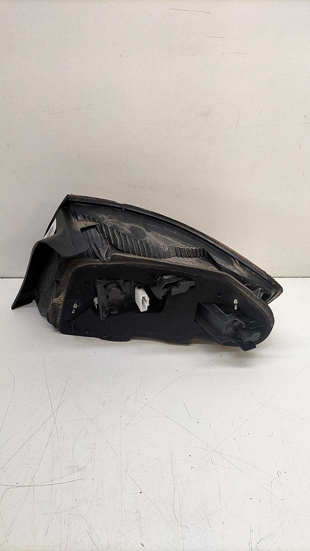 Fanale posteriore principale sinistro (luci) PEUGEOT 407 PHASE 1 Diésel - 1
