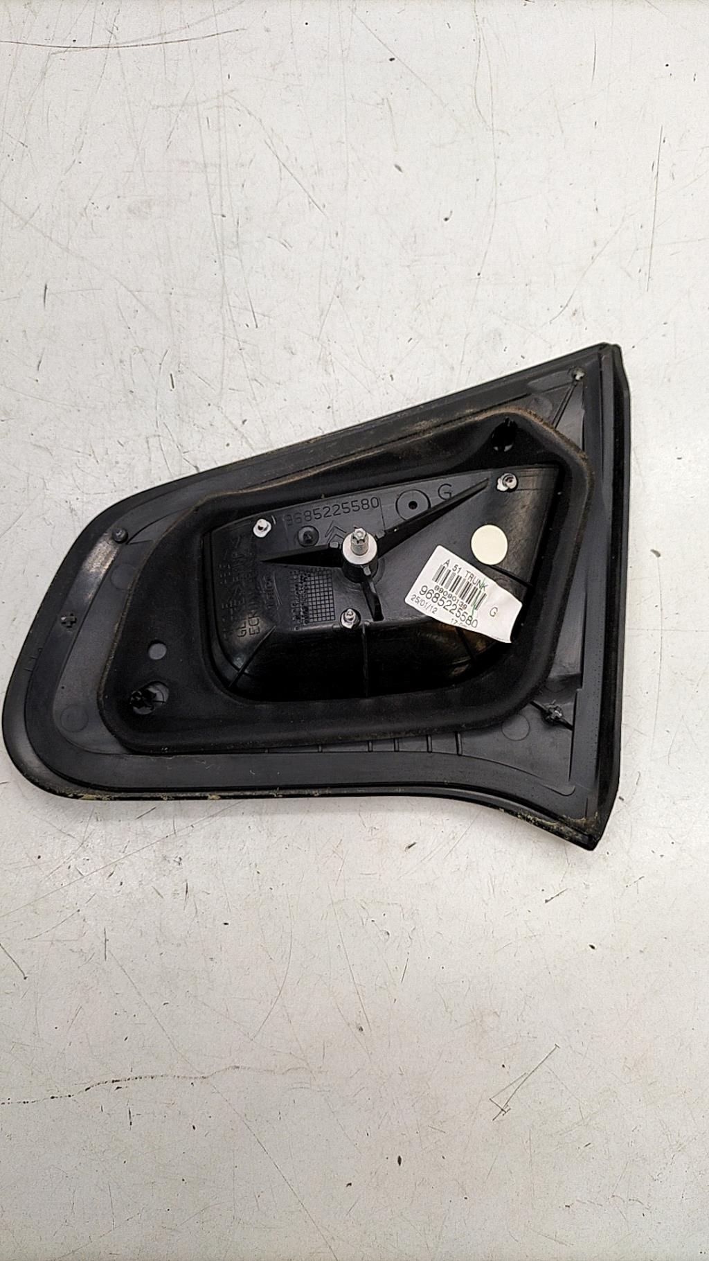 Feu arriere secondaire gauche (feux) CITROEN C3 2 PHASE 1 Diesel - 1