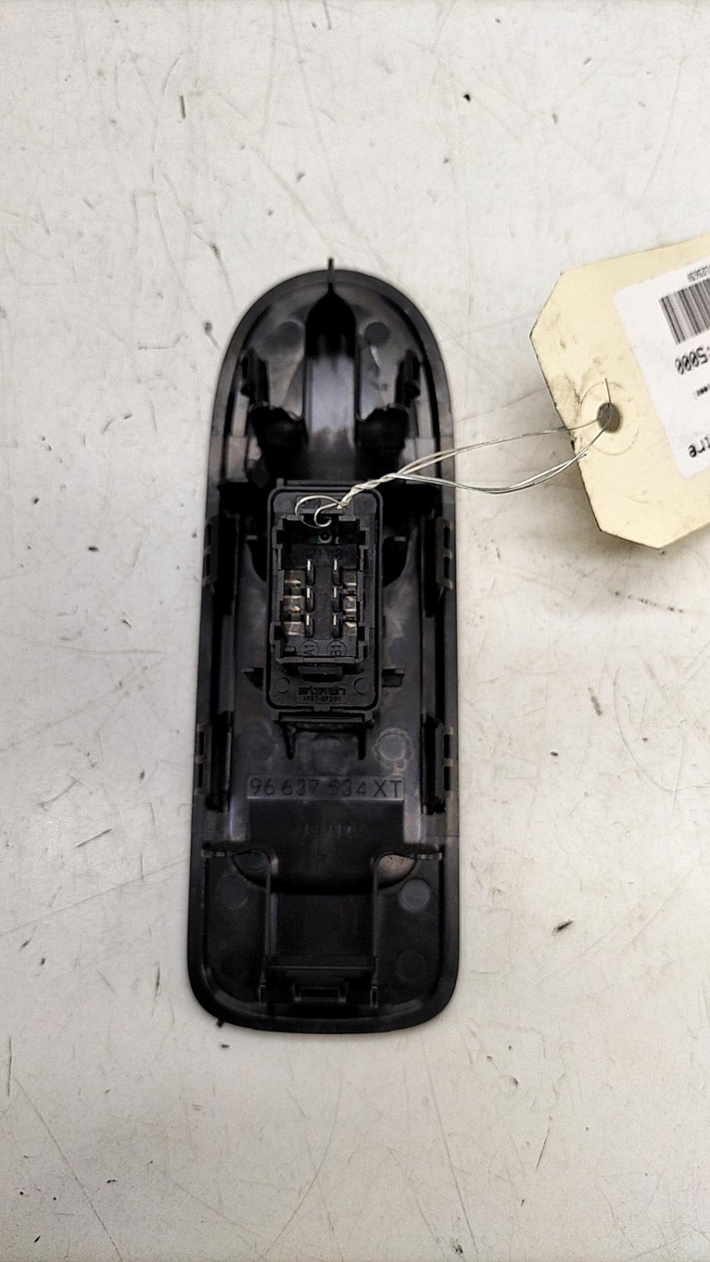 Interruttore lavacristalli anteriore destro CITROEN C3 2 PHASE 1 Diésel - 1