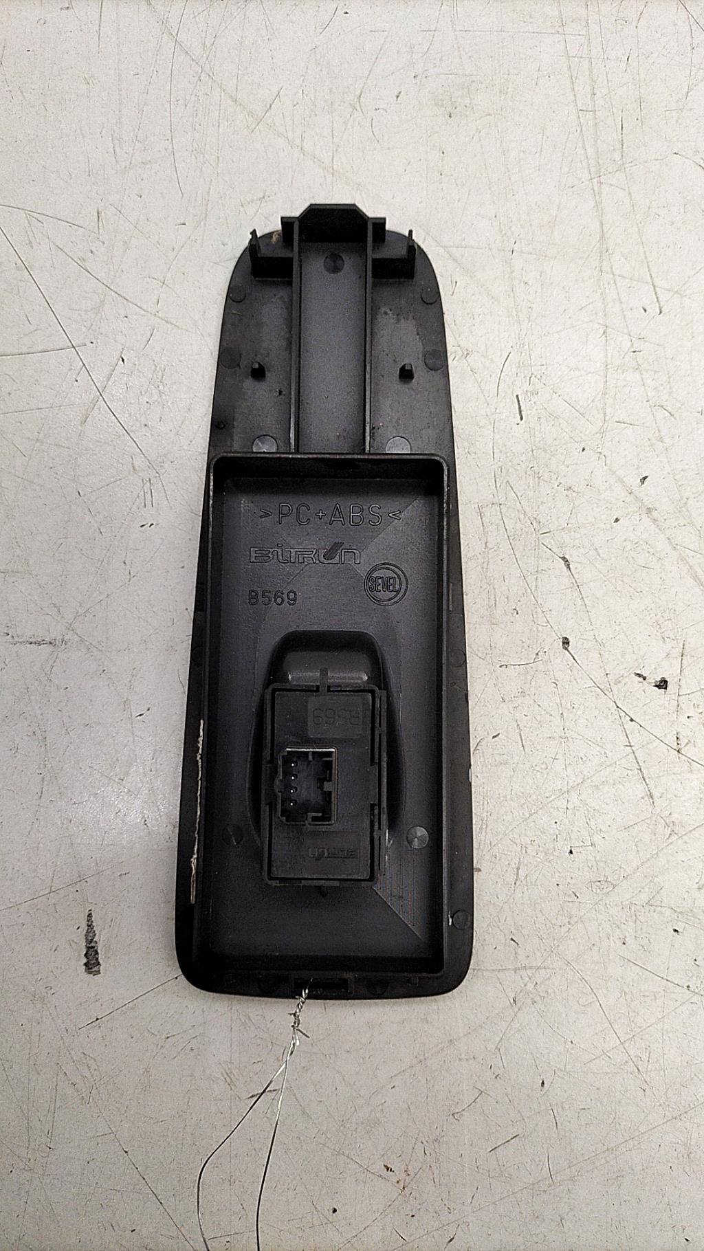 Interruttore lavacristalli anteriore destro CITROEN JUMPER 3 PHASE 1 Diésel - 1