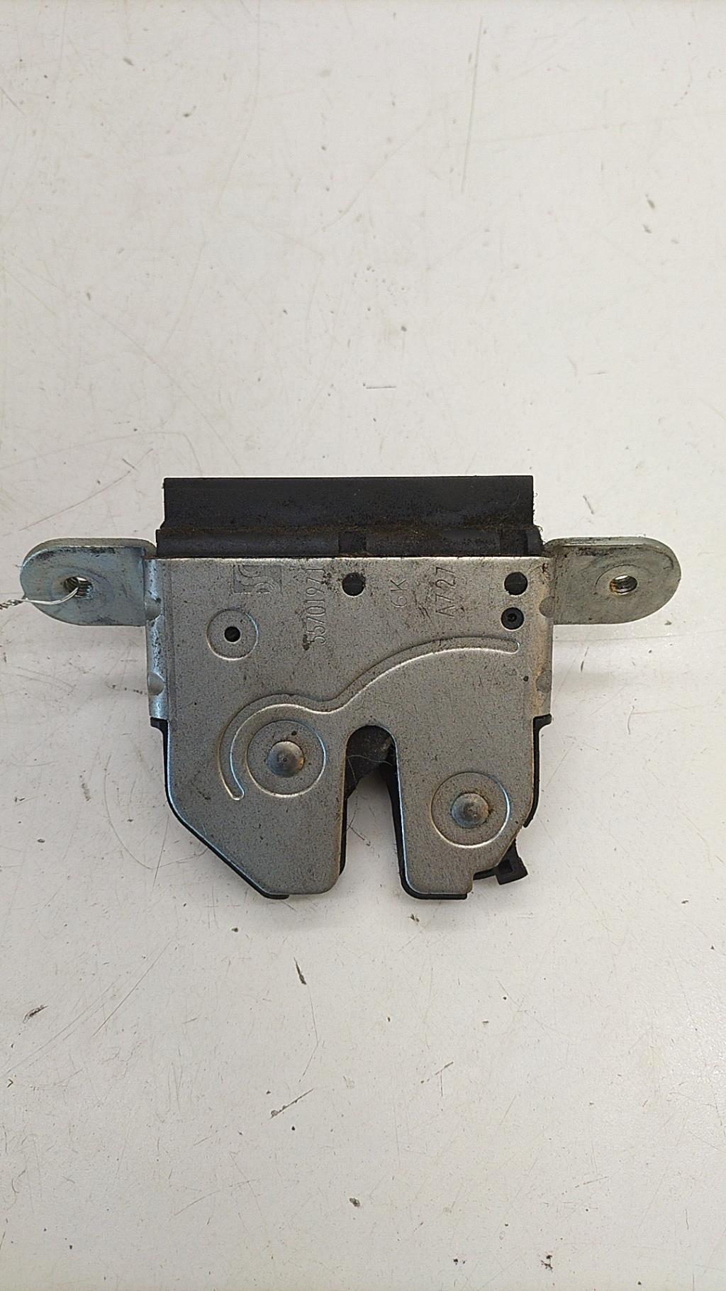 Serrure de coffre OPEL CORSA D PHASE 1 Diesel - 1