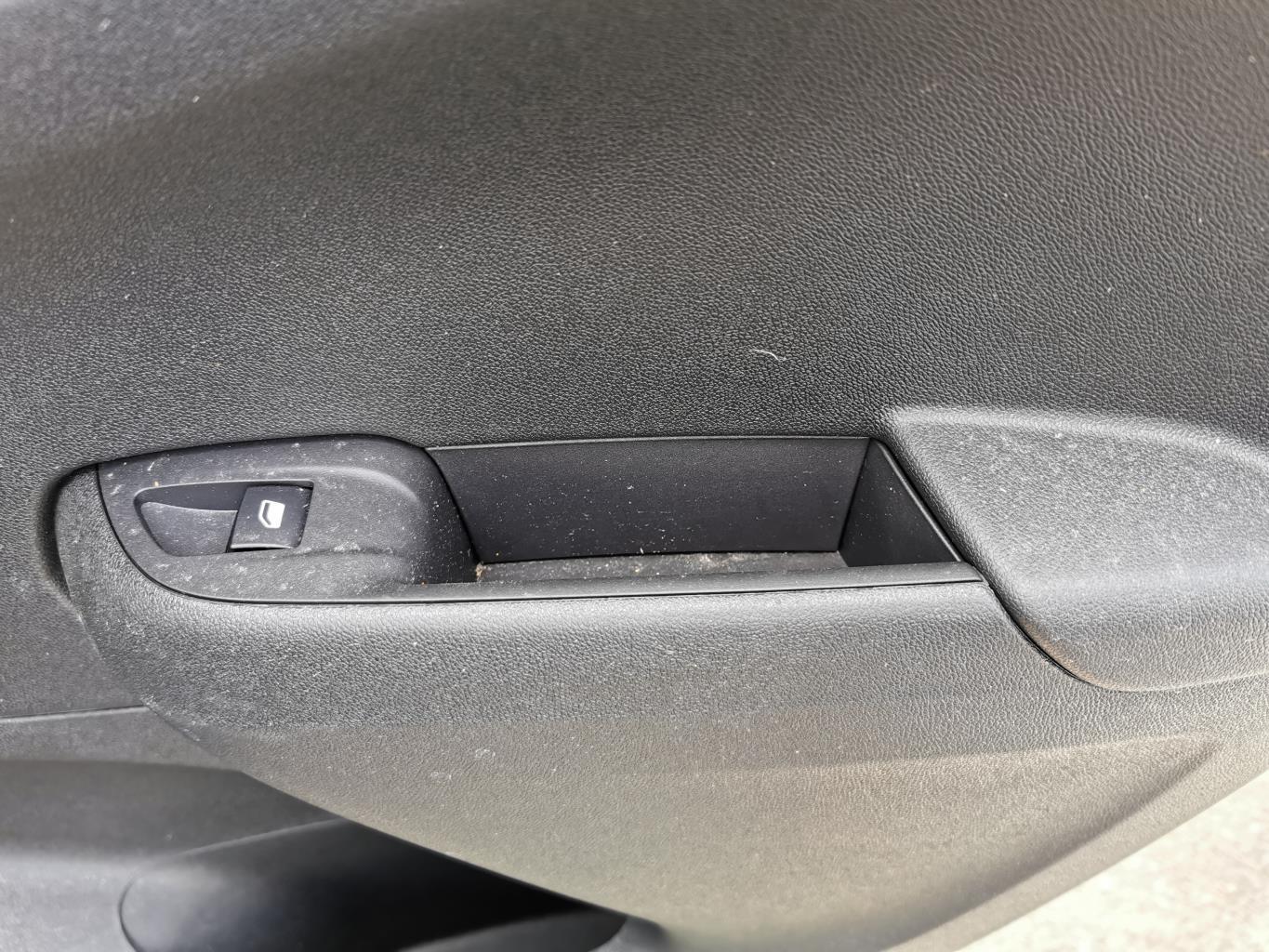 Interruttore lavacristalli posteriore destro OPEL CROSSLAND X PHASE 1 Diésel - 1