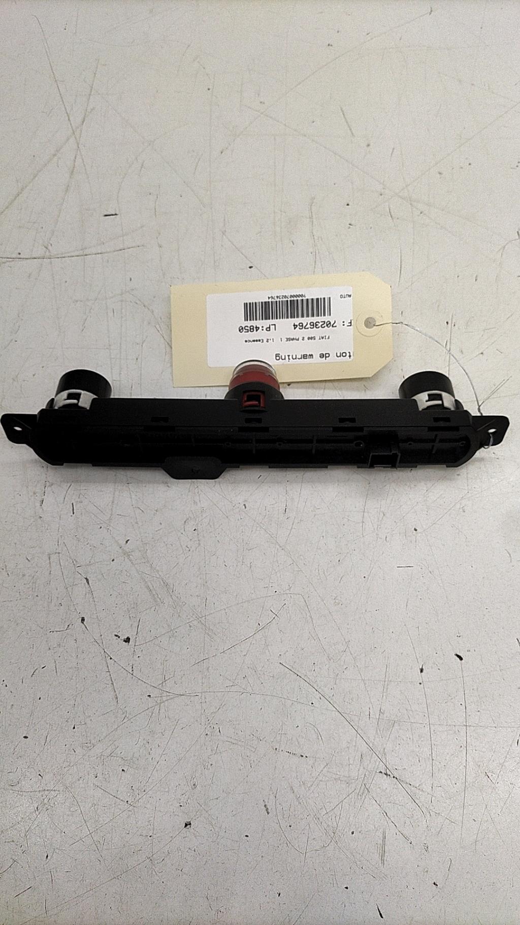 Bouton de warning FIAT 500 2 PHASE 1 Essence - 1