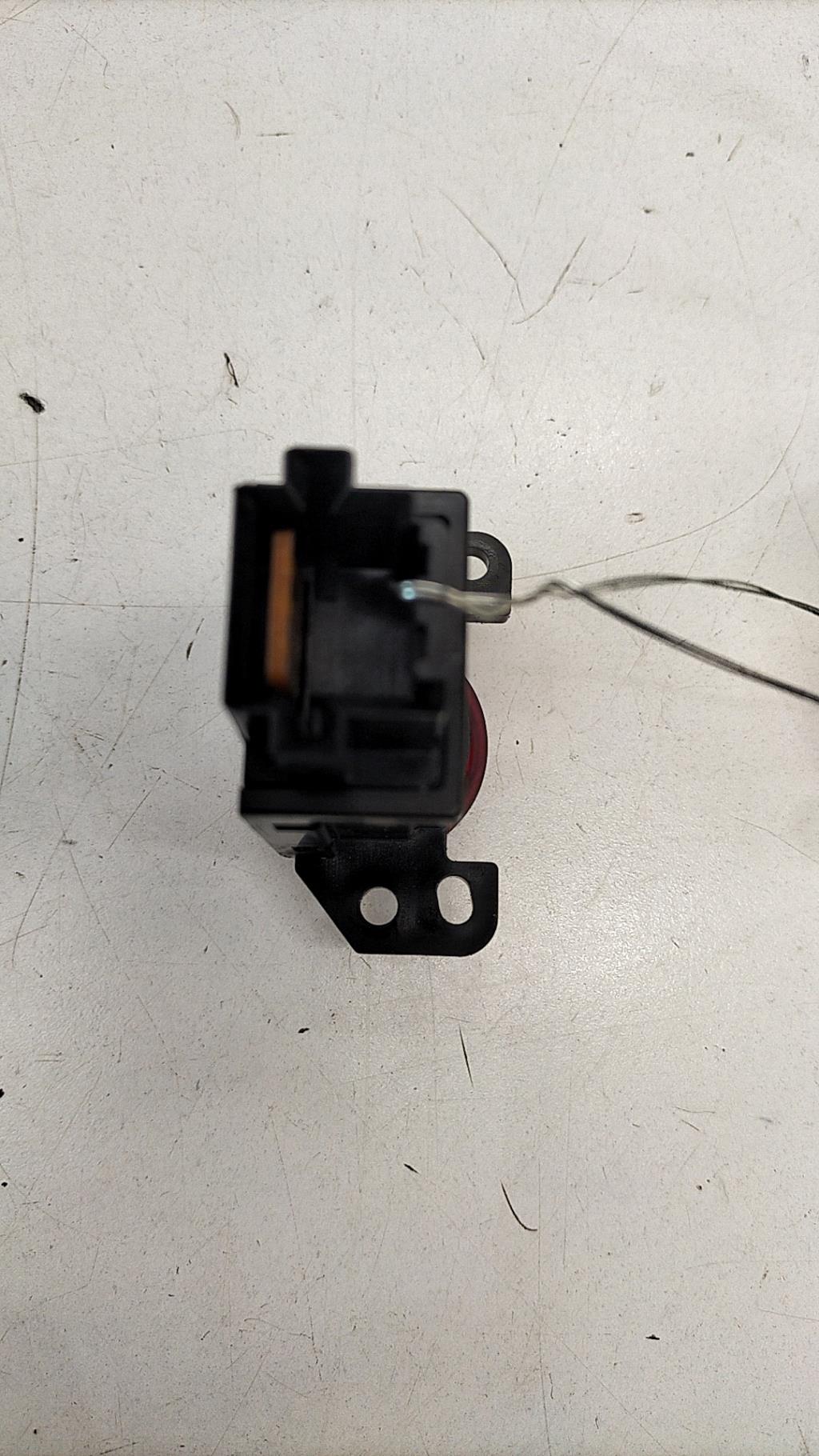 Bouton de warning MITSUBISHI COLT 6 PHASE 1 Diesel - 1