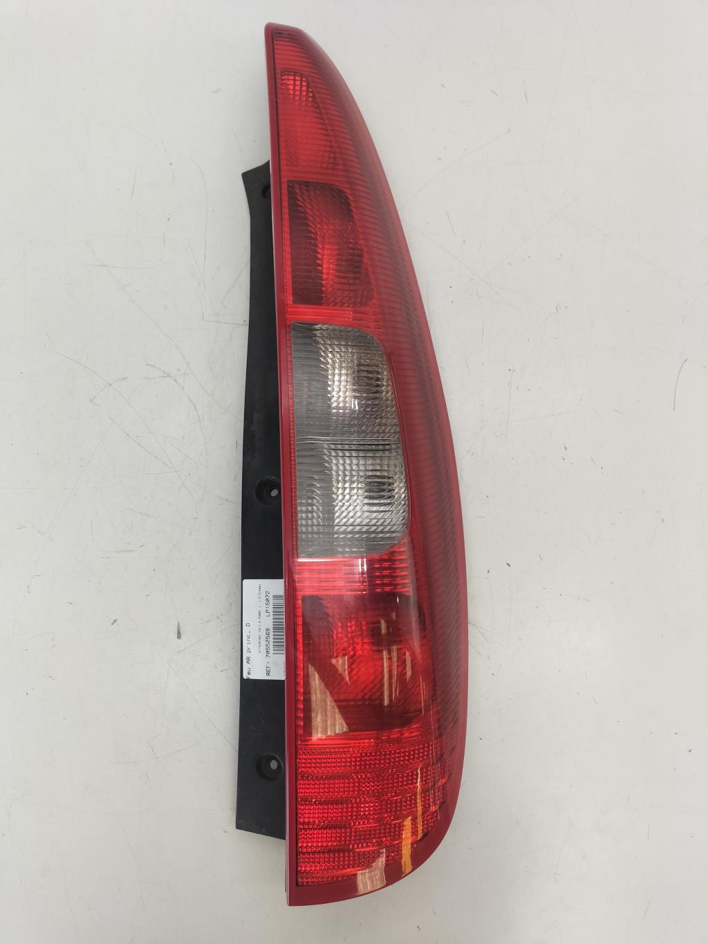 Fanale posteriore principale destro (luci) MITSUBISHI COLT 6 PHASE 1 Diésel - 1