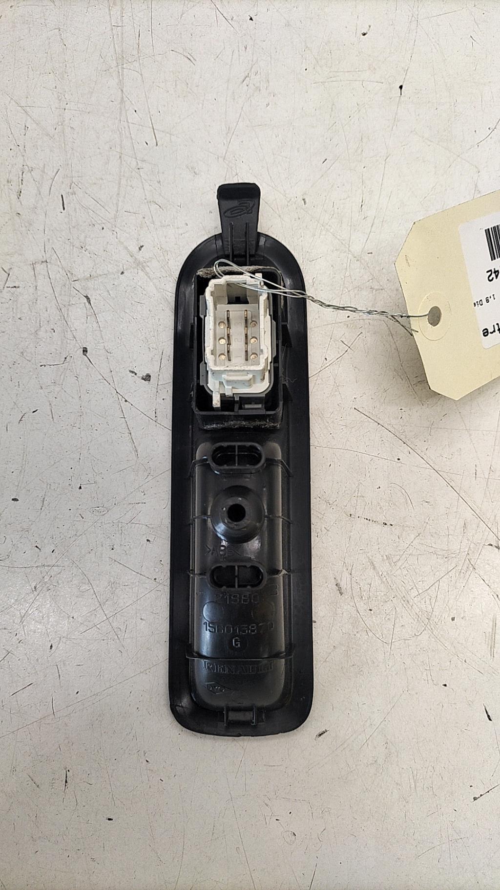 Interruttore lavacristalli posteriore destro RENAULT GRAND SCENIC 2 PHASE 1 Diésel - 1