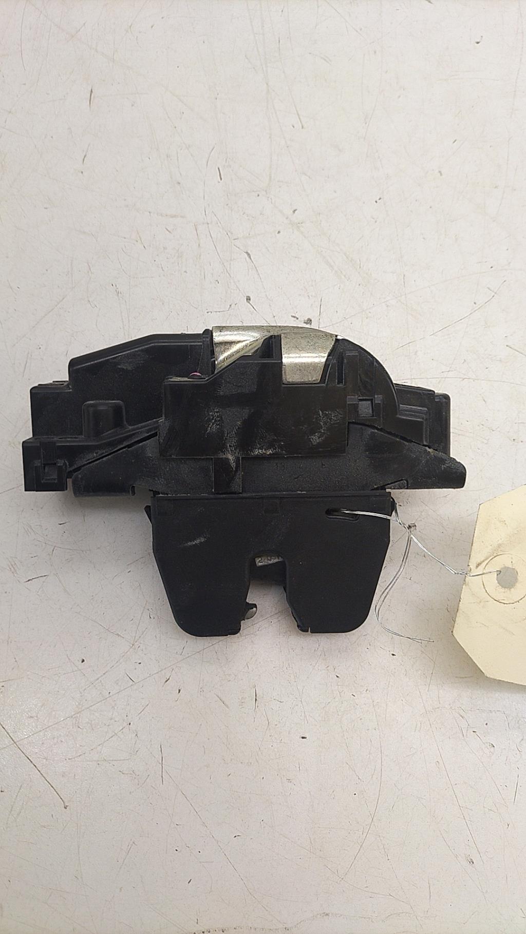 Serrure de hayon CITROEN C5 2 Diesel - 1