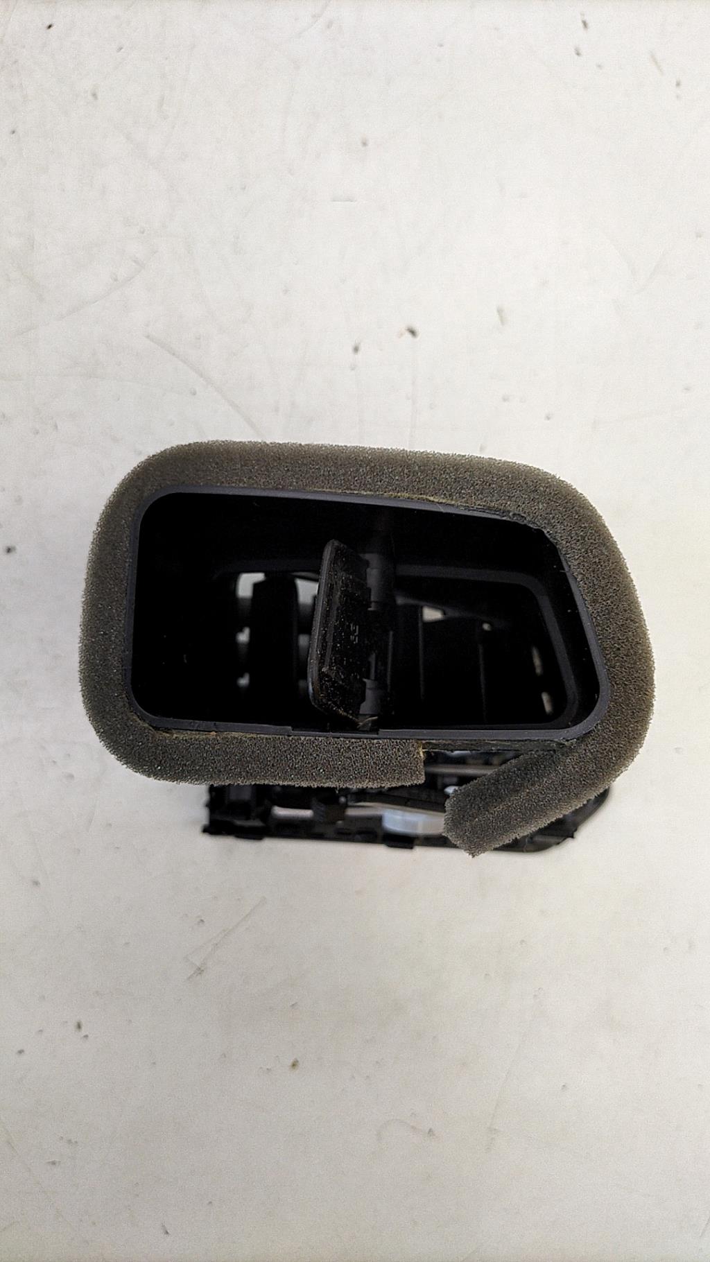 Bocchetta aerazione cruscotto anteriore sinistra VOLKSWAGEN GOLF SPORTSVAN PHASE 2 Gasolina - 1