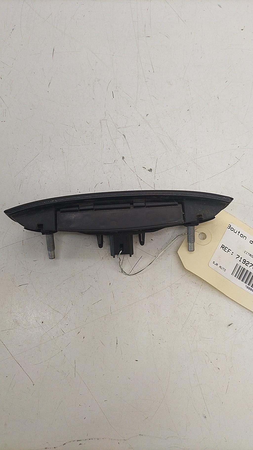 Bouton de coffre CITROEN C5 1 PHASE 2 Diesel - 1