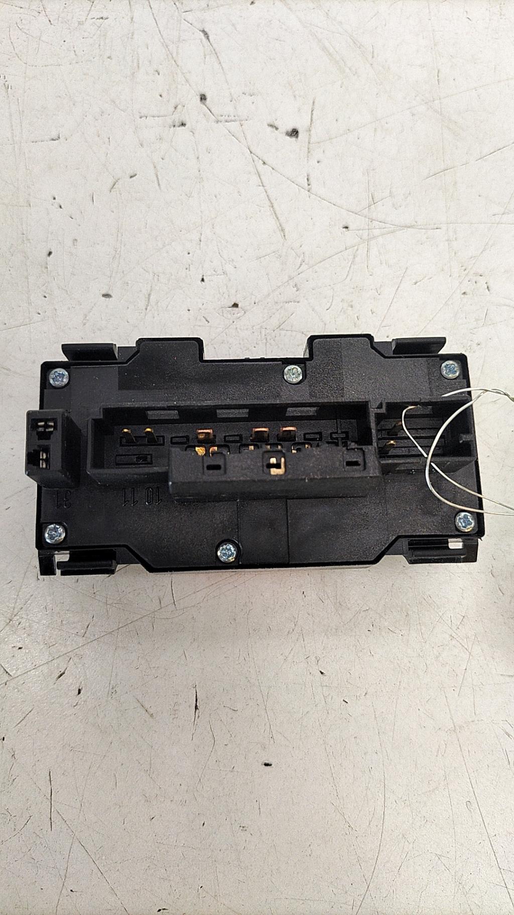 Interruttore luci emergenza MERCEDES CLASSE C 202 PHASE 2 BREAK Gasolina - 1