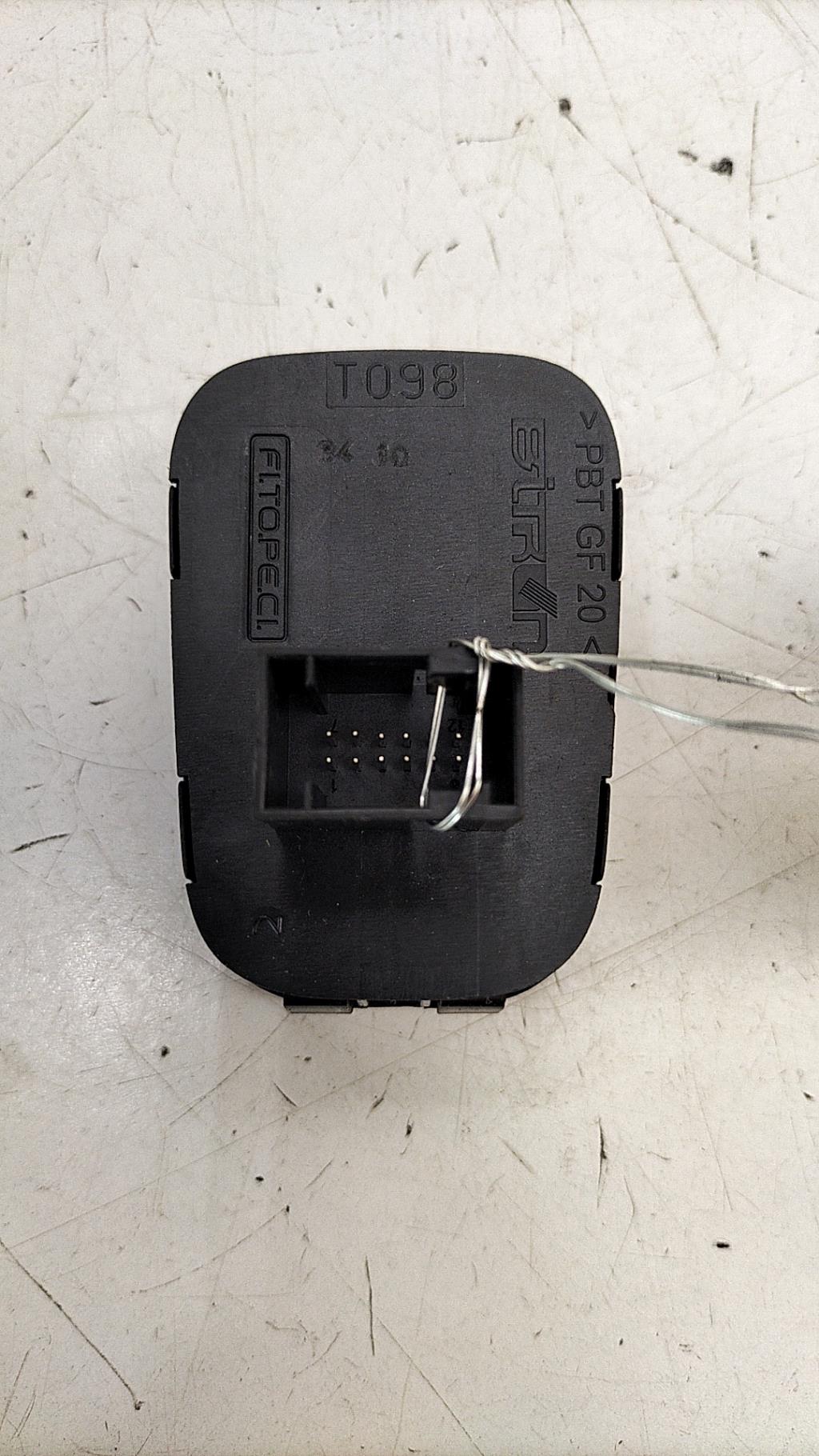 Bouton de warning CITROEN NEMO Essence - 1