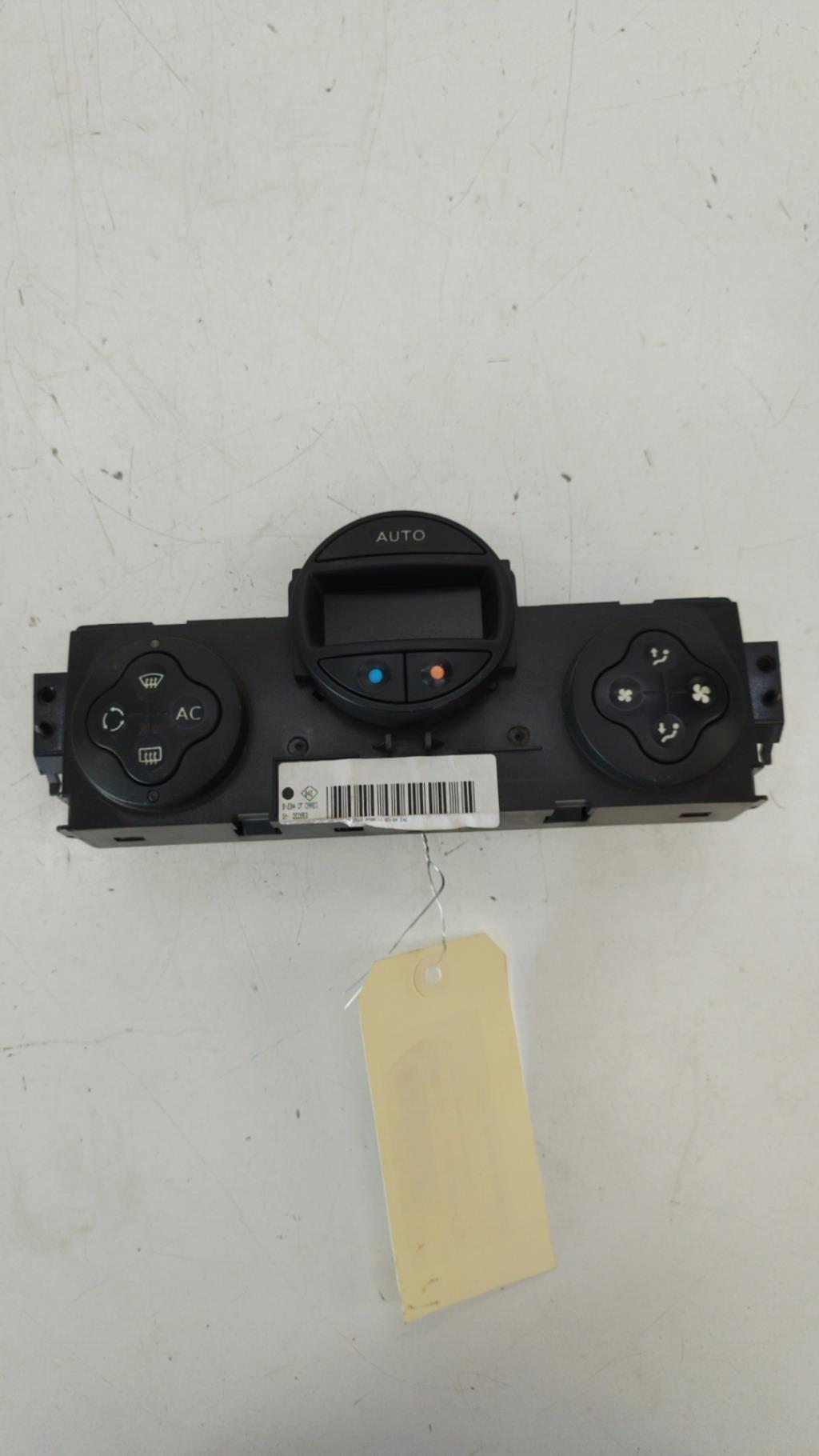 Commande chauffage RENAULT MEGANE 2 PHASE 1 CABRIOLET Diesel - 1