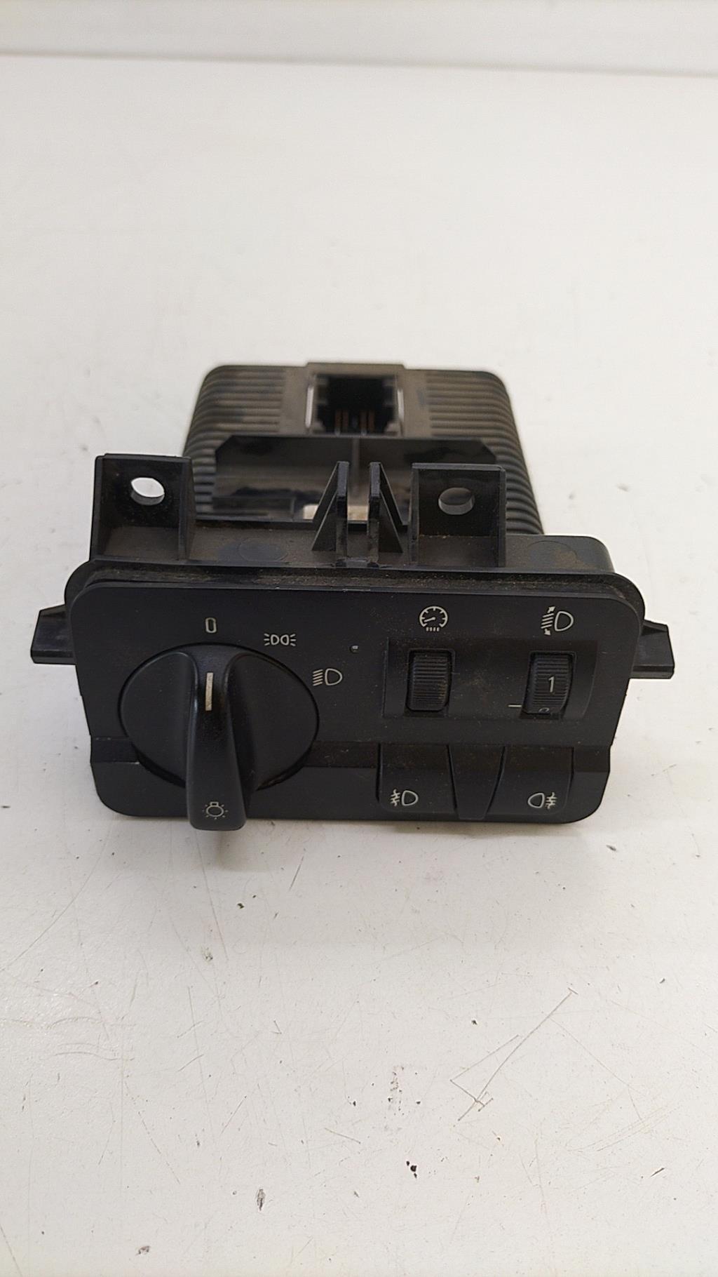 Commande de phare BMW SERIE 3 E46 PHASE 2 Diesel - 1