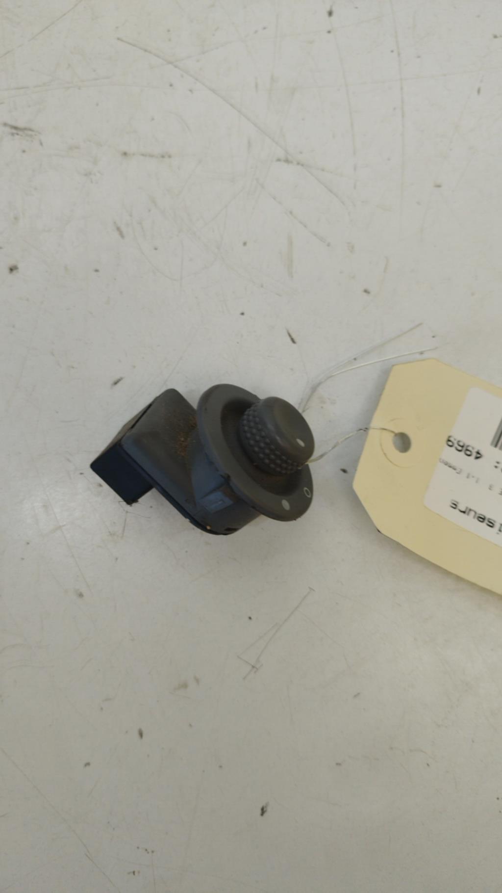 Commande retroviseurs RENAULT TWINGO 1 PHASE 3 Essence - 1