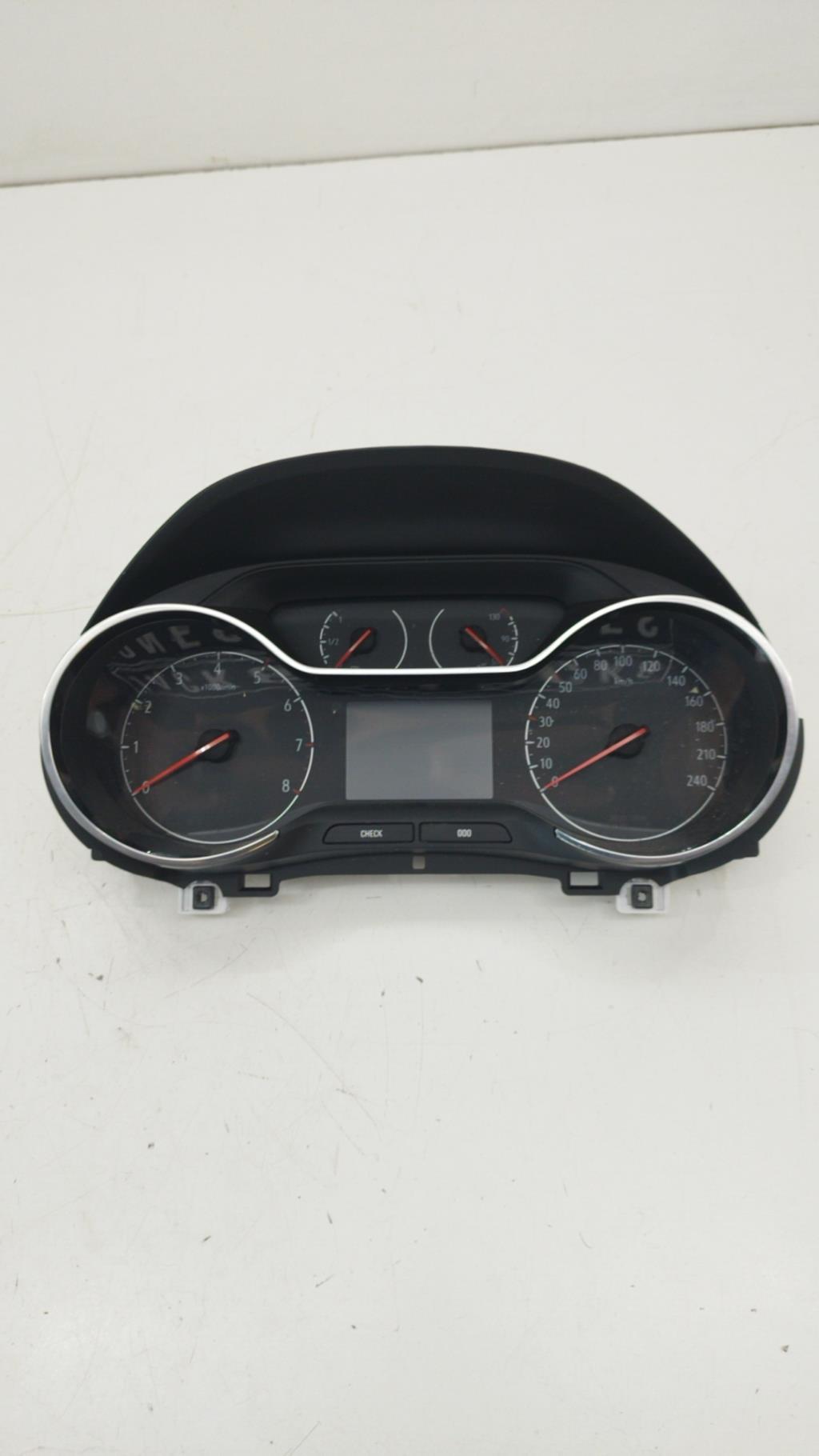Compteur OPEL CROSSLAND X PHASE 1 Diesel - 1