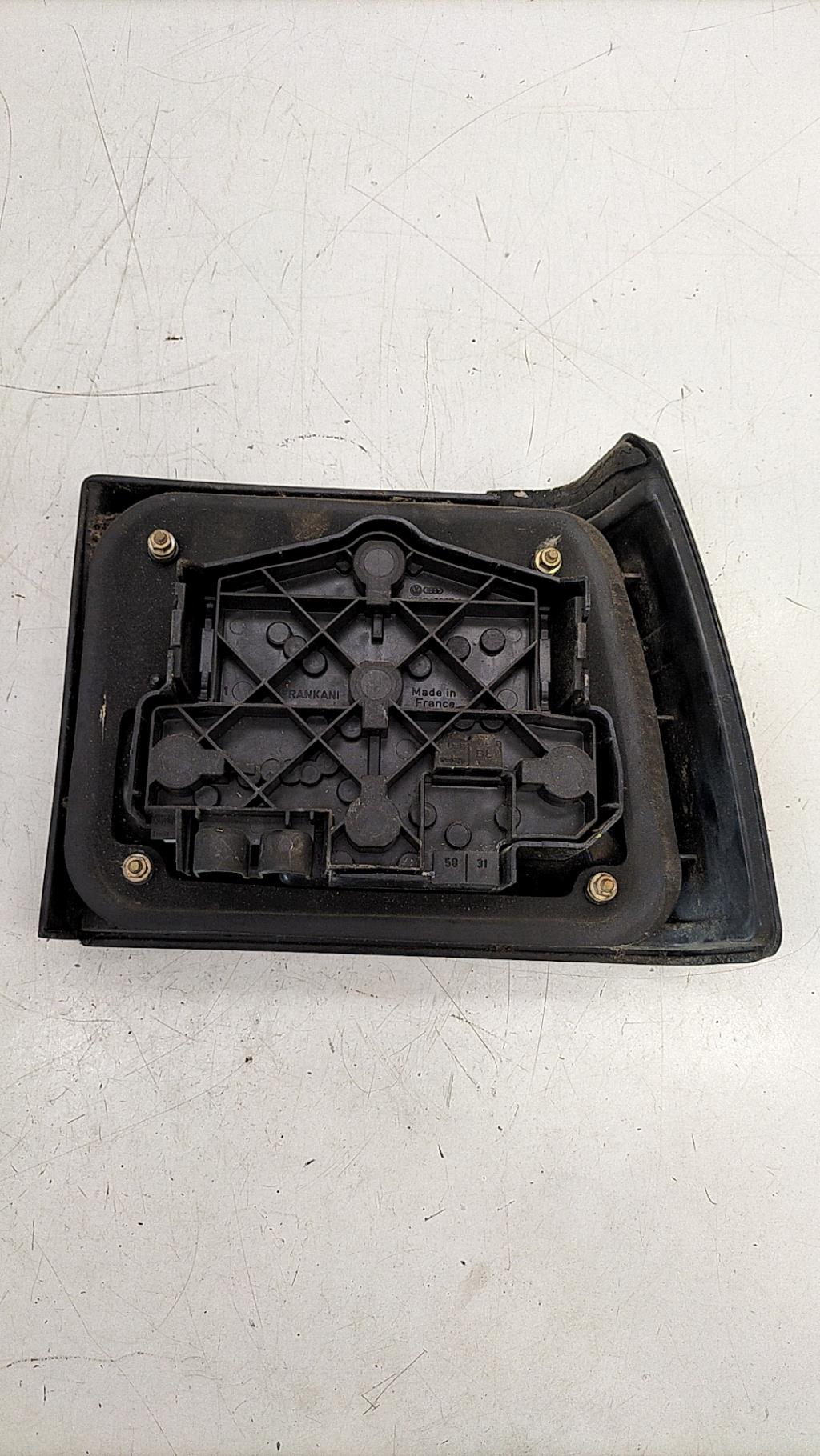 Fanale posteriore principale destro (luci) VOLKSWAGEN JETTA 2 Diésel - 1