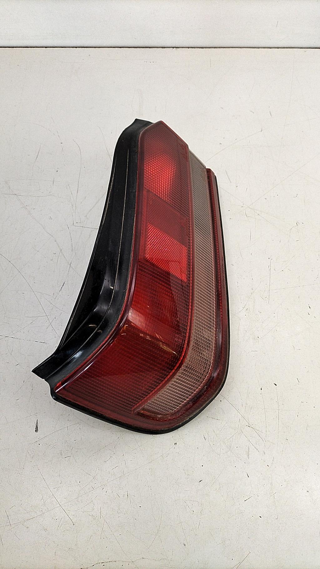 Feu arriere principal gauche (feux) MAZDA 323 3 PHASE 2 Essence - 1